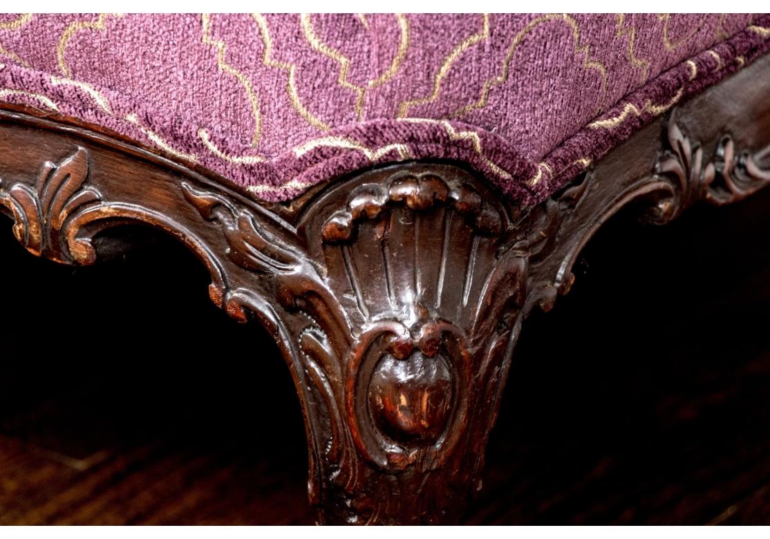 Tissu Antique Upholstered Chippendale Style Carved Mahogany Camel Back Sofa en vente