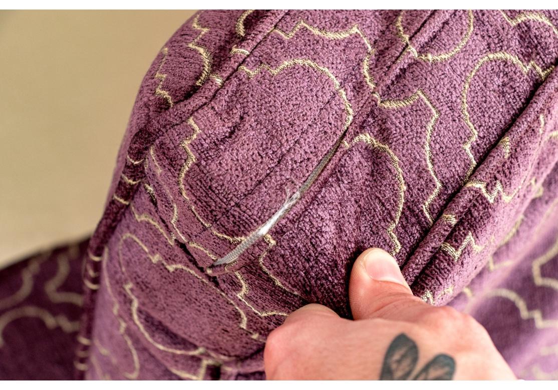 Antique Upholstered Chippendale Style Carved Mahogany Camel Back Sofa en vente 3