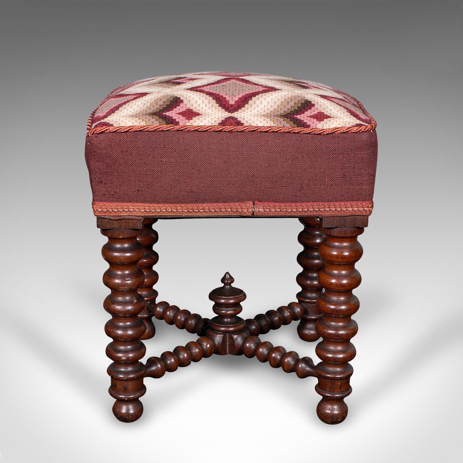 Antiker gepolsterter Fußhocker, englisch, Kaminsims, Loungehocker, viktorianisch, 1850 (Frühviktorianisch) im Angebot
