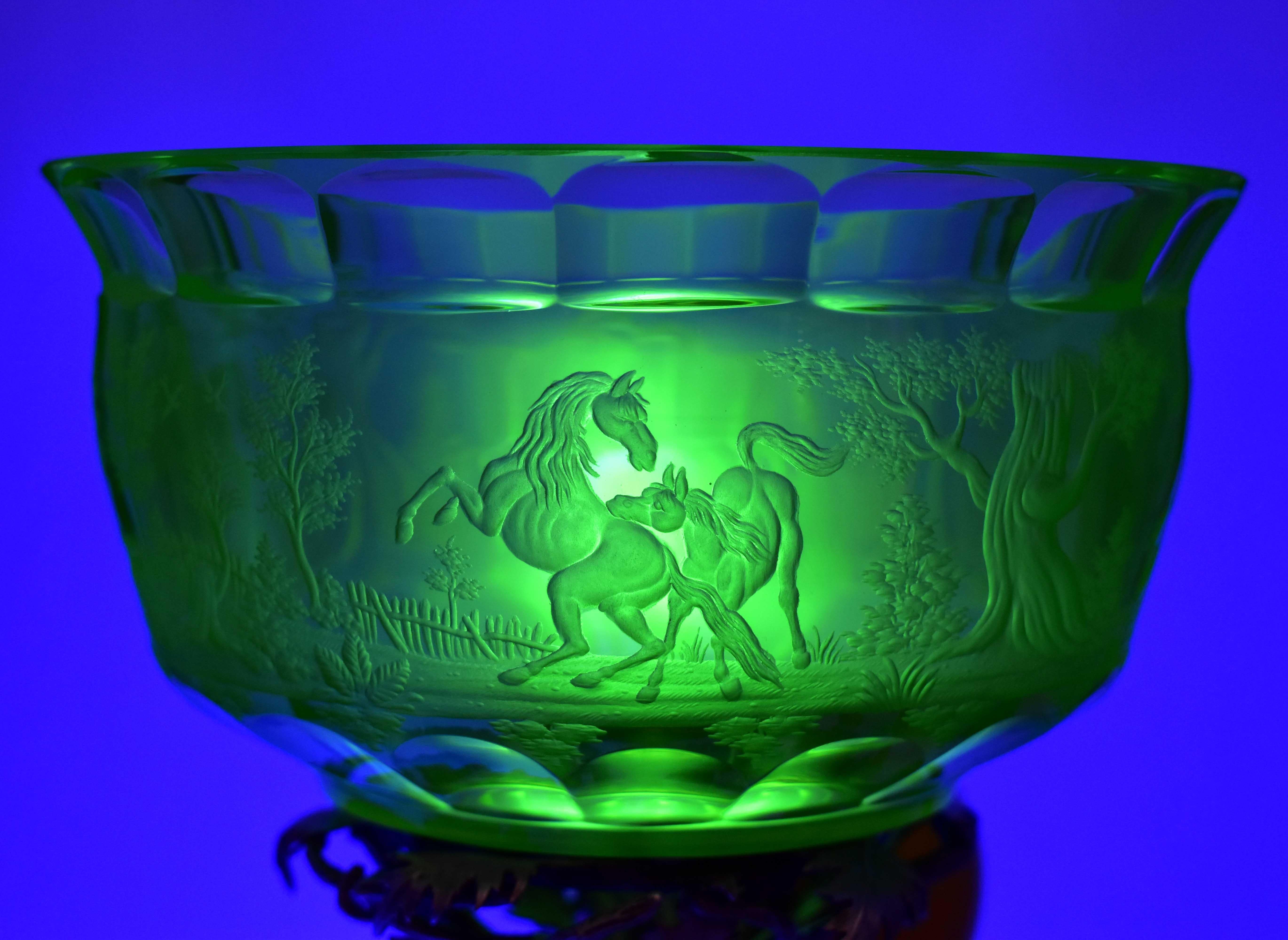 Antique Uranium Glass, Fruit Bowl, Horses, Alpaca-Silver For Sale 7