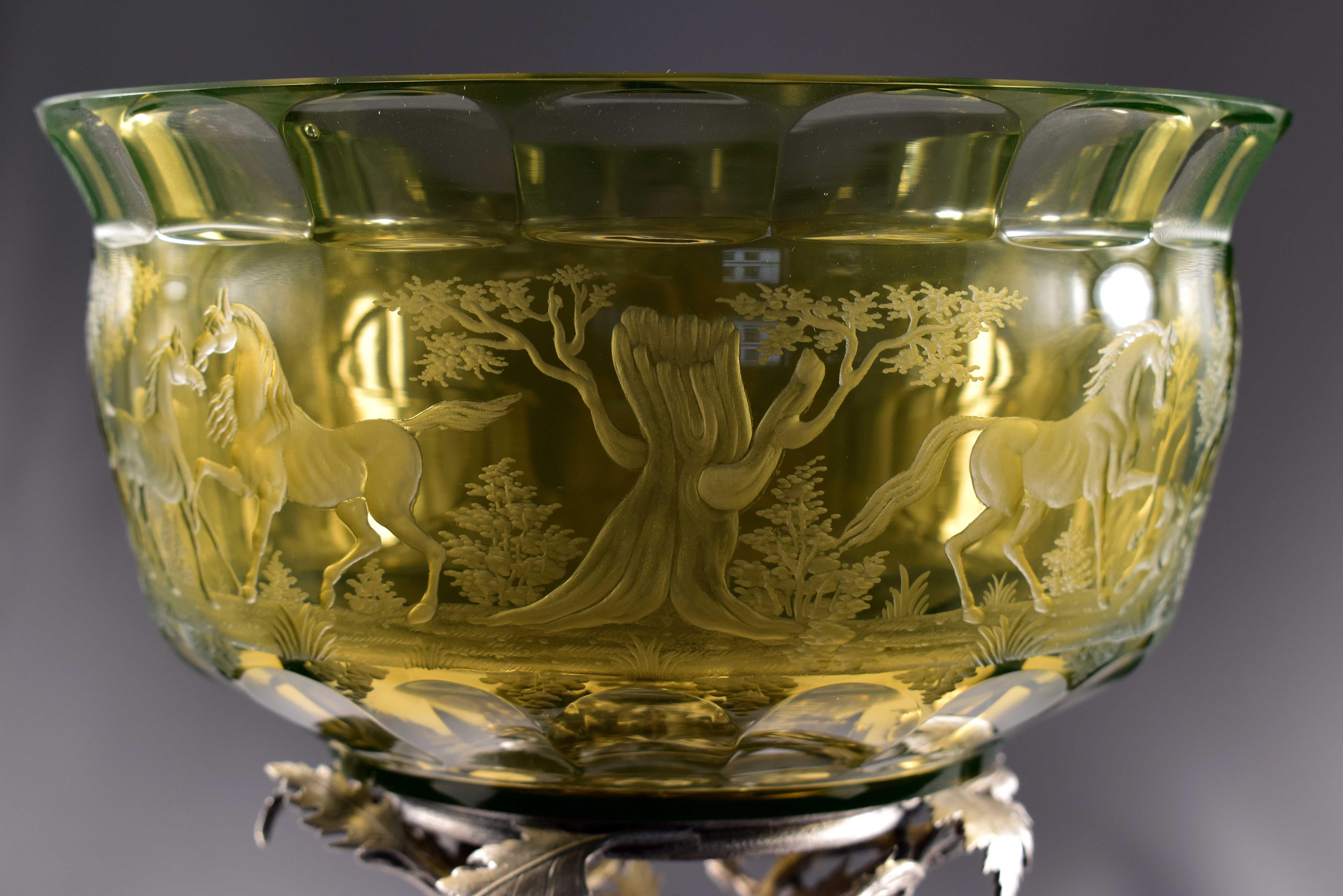 20th Century Antique Uranium Glass, Fruit Bowl, Horses, Alpaca-Silver For Sale