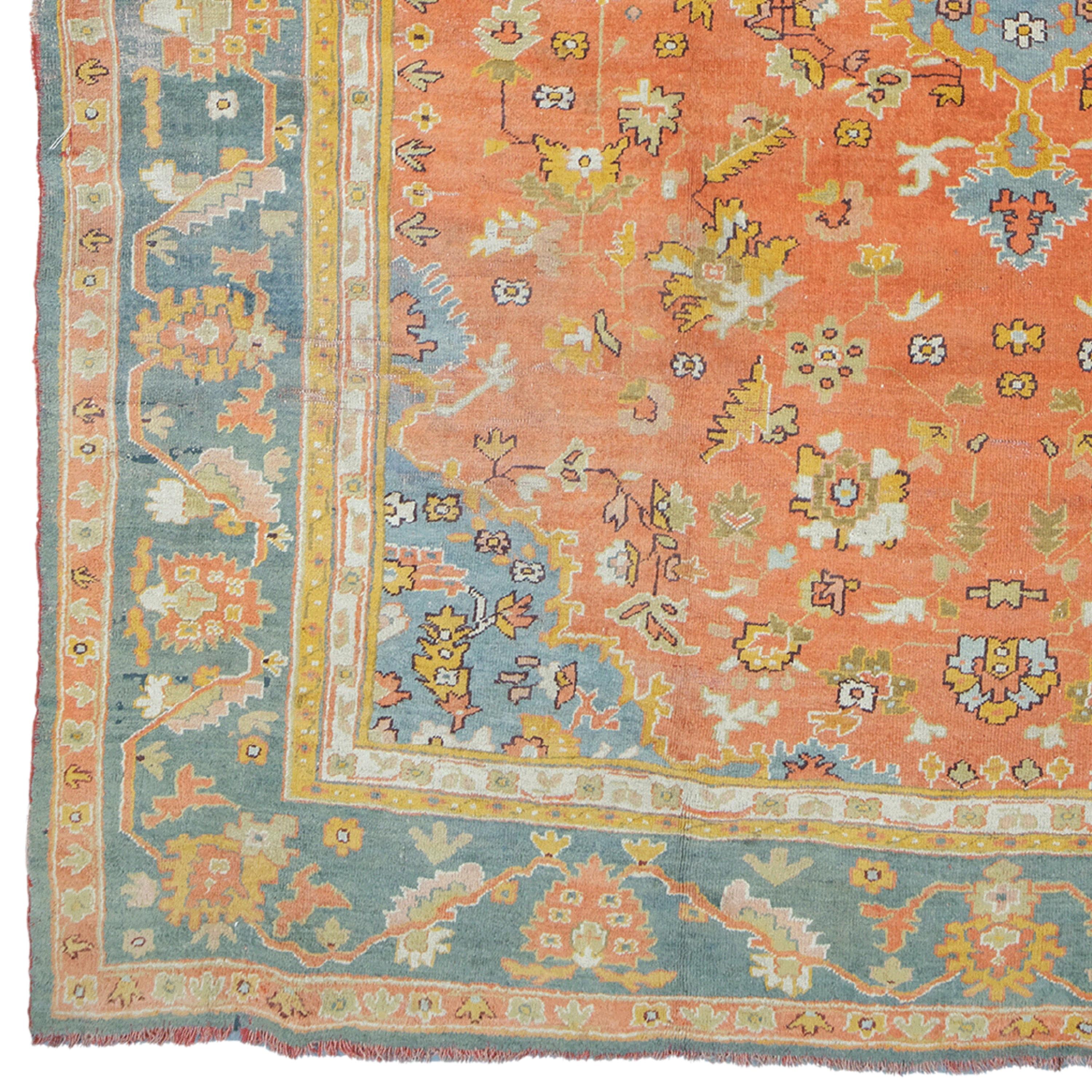 Antique Ushak Carpet - Late of 19th Century Ushak Rug, Antique Rug, Turkish Rug In Good Condition For Sale In Sultanahmet, 34