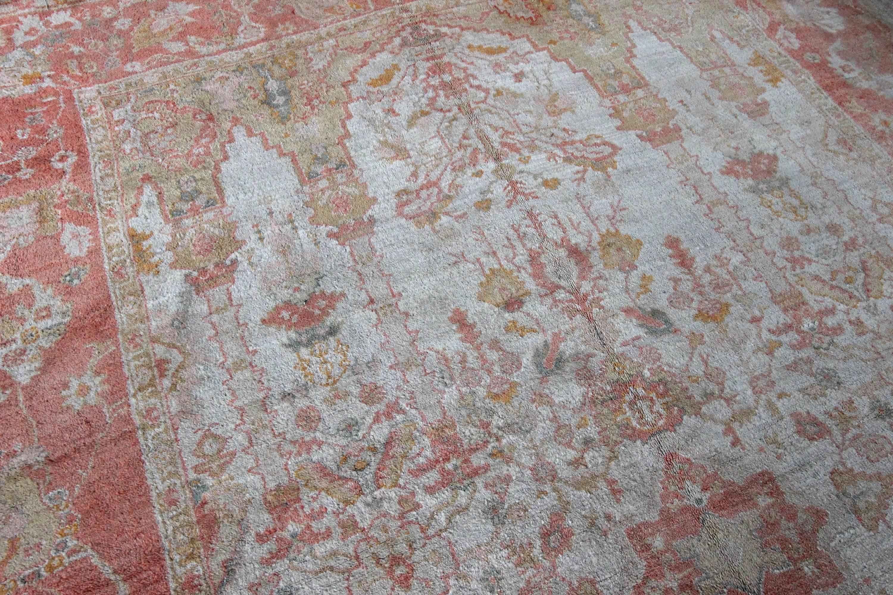 Antique Ushak Carpet, Western Anatolia For Sale 7