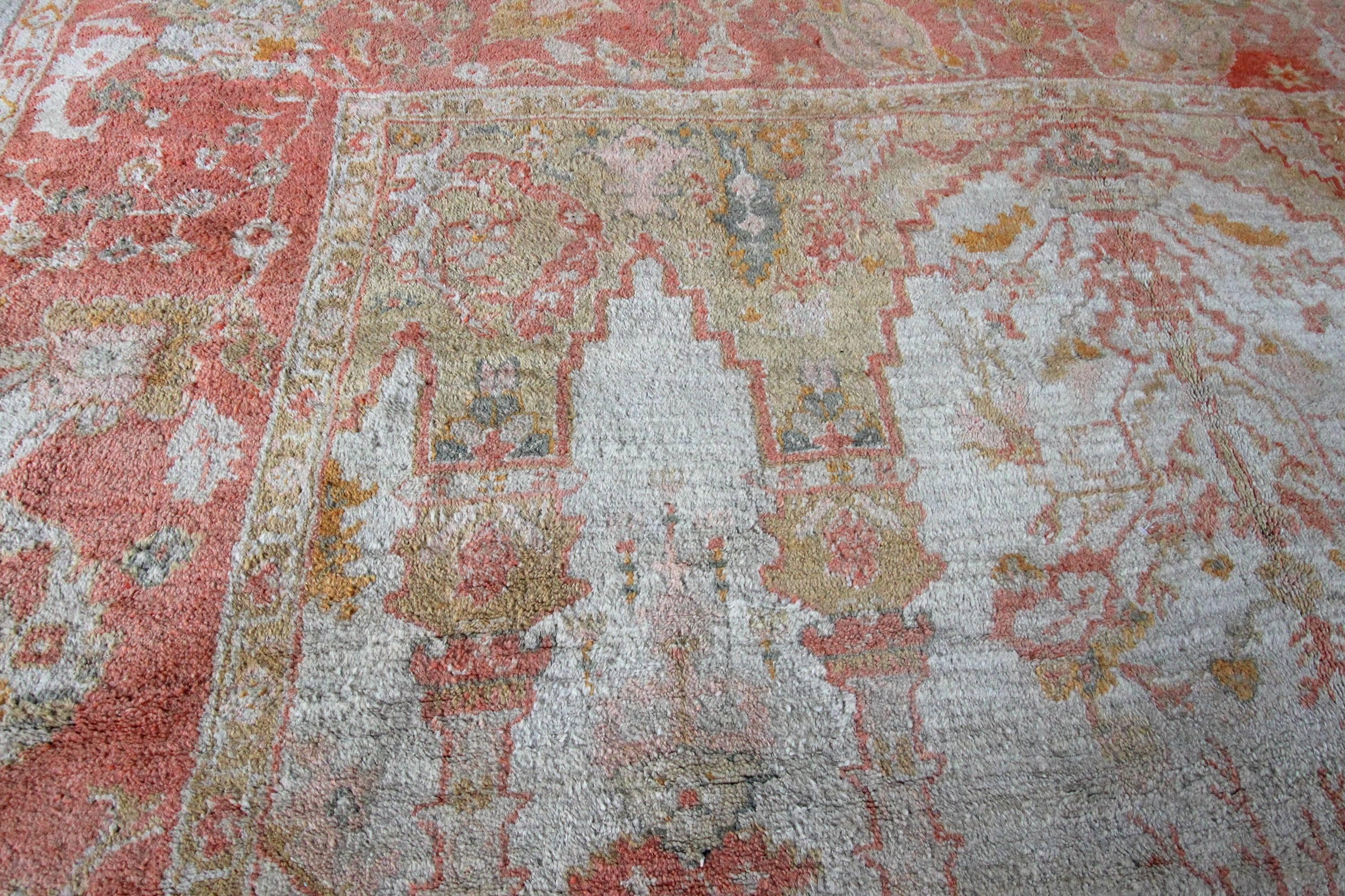 Antique Ushak Carpet, Western Anatolia For Sale 9