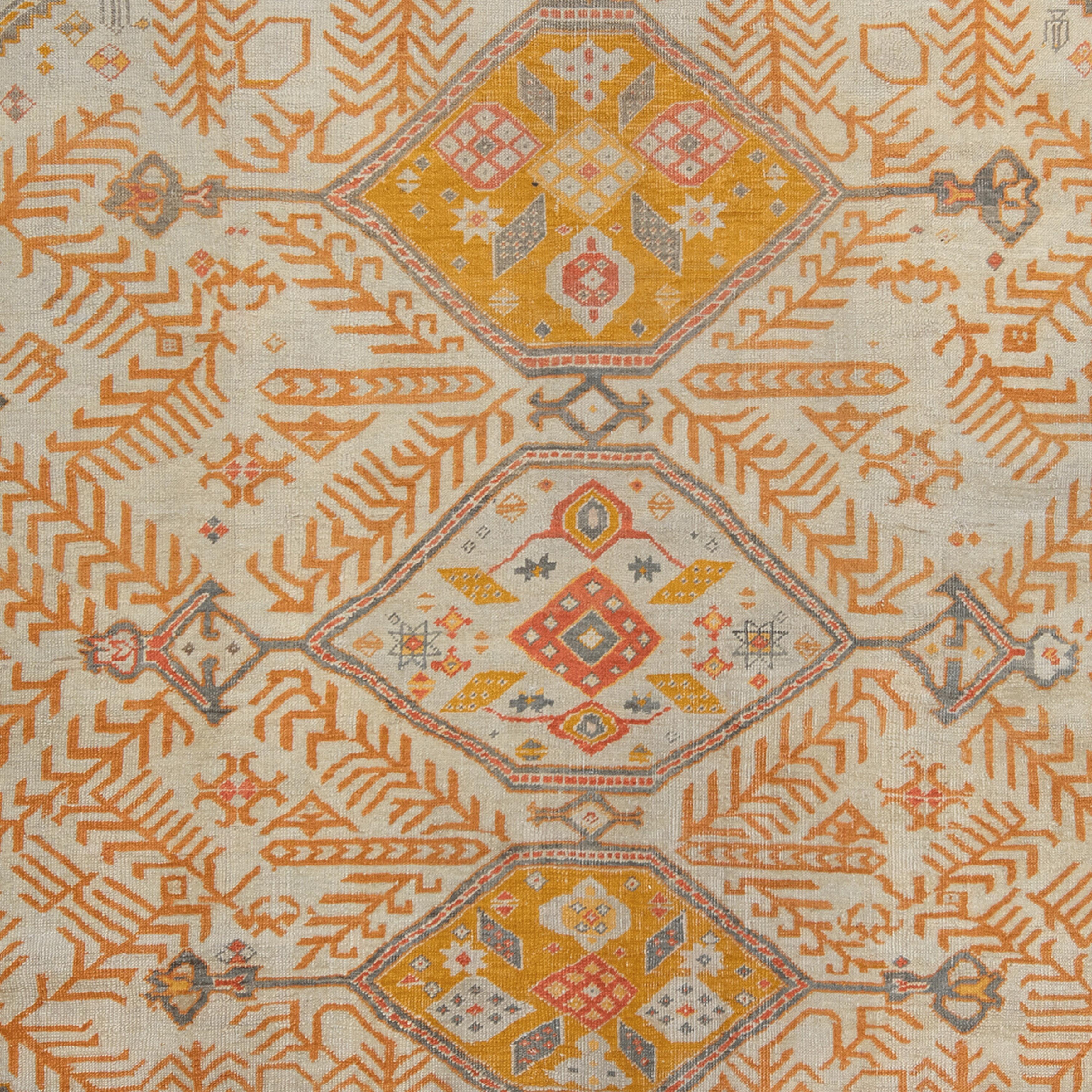 Antiker Ushak Teppich - 19. Jahrhundert Antiker Türkischer Teppich, Antiker Teppich im Zustand „Gut“ im Angebot in Sultanahmet, 34
