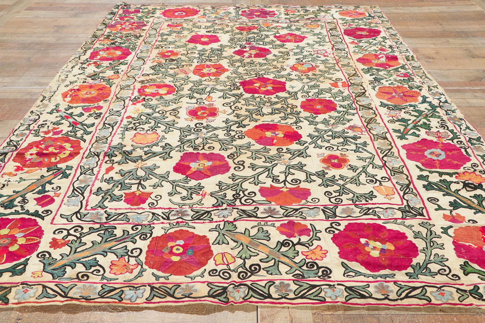 Antiker türkischer Bukhara Suzani-Wandteppich aus Textil, bestickt im Angebot 1