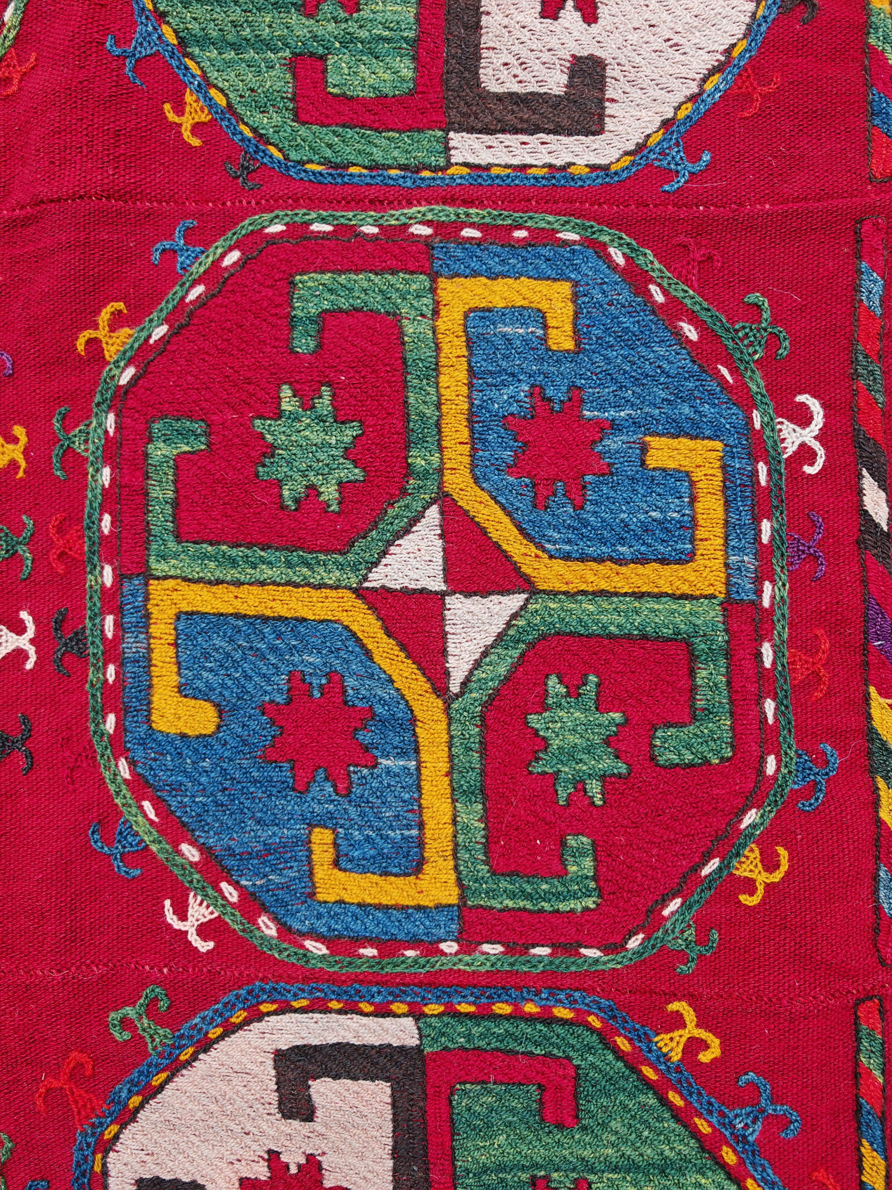 Ouzbek Tapis ancien ouzbek tissé à plat selon une technique mixte, début du 20e siècle en vente