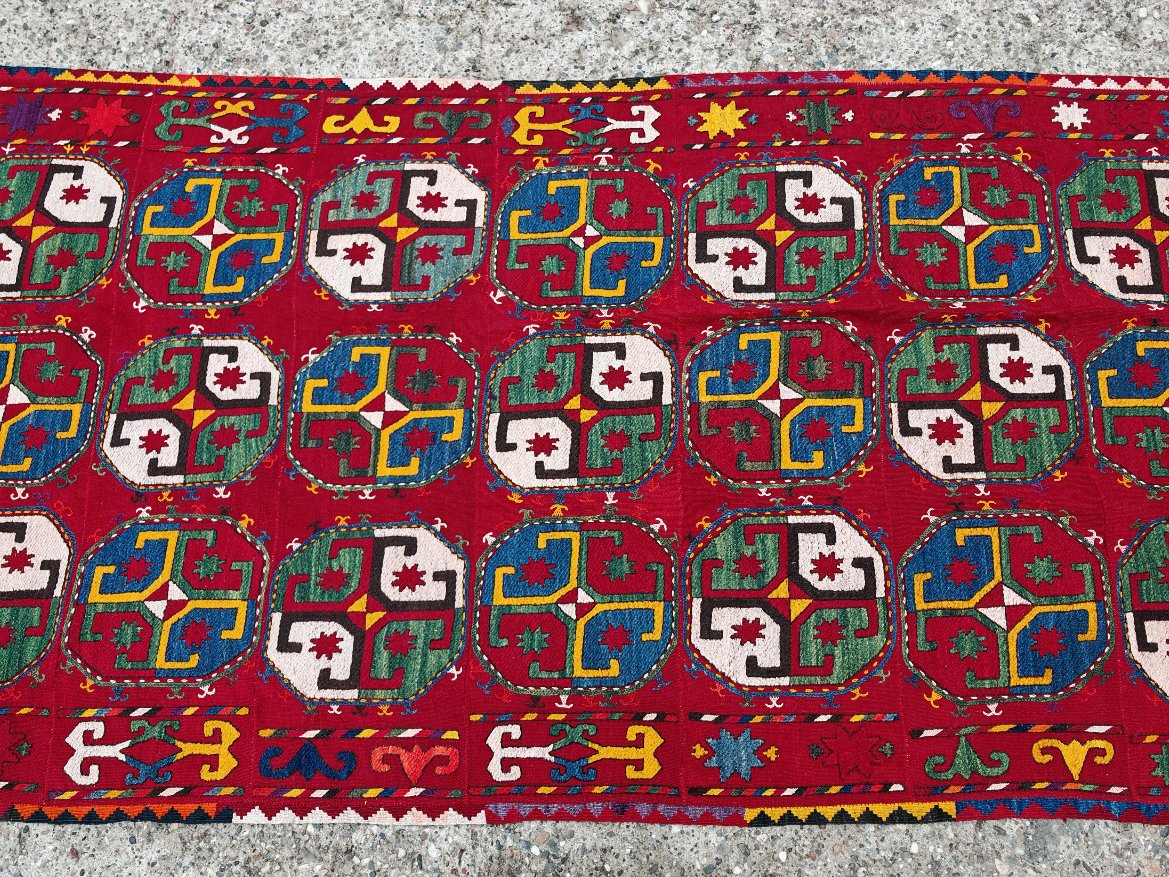 Tapis ancien ouzbek tissé à plat selon une technique mixte, début du 20e siècle en vente 2