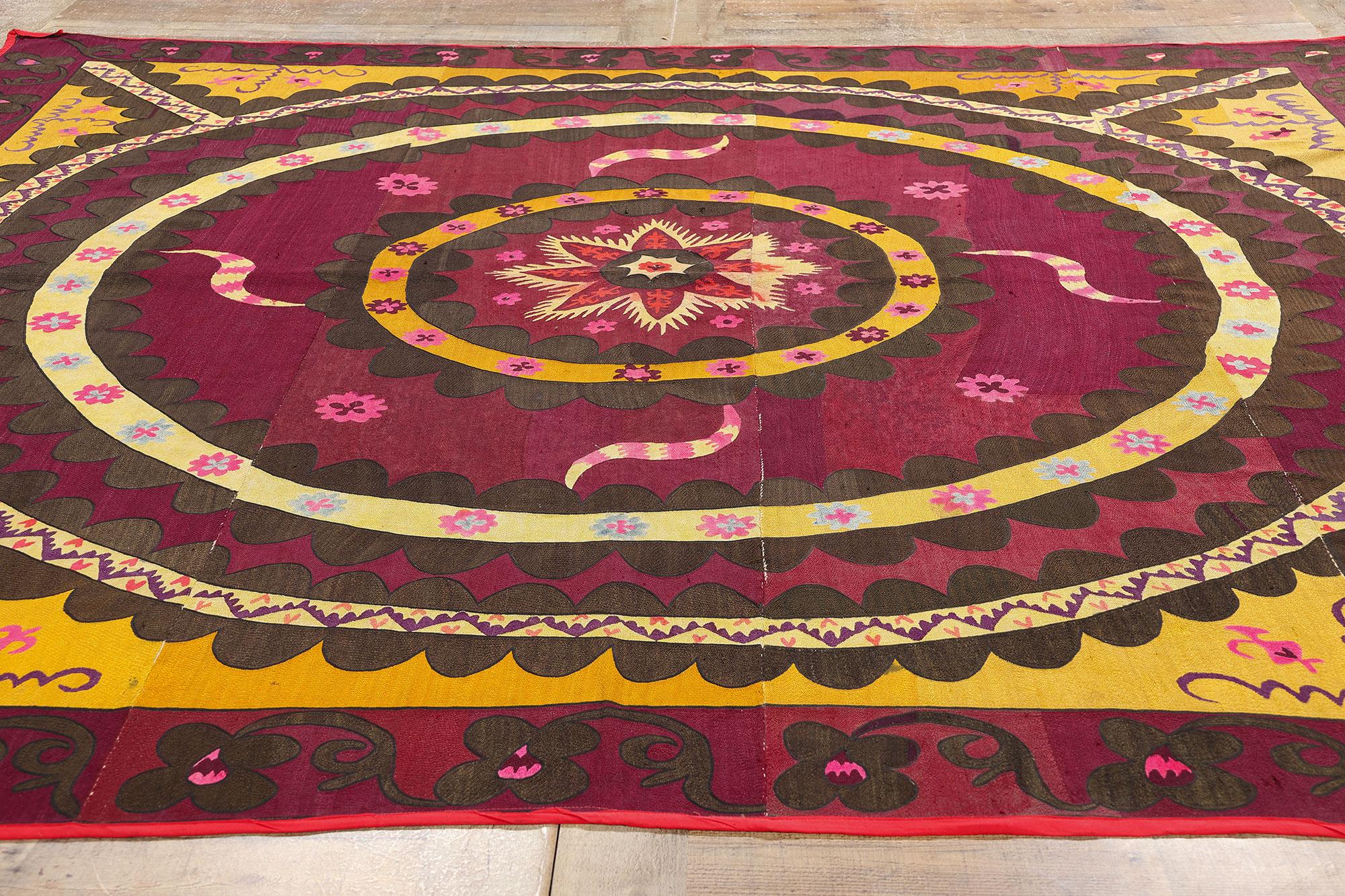 Antiguo Tapiz de Pared Suzani Uzbeko Luna Cielo Ai Palak en venta 2