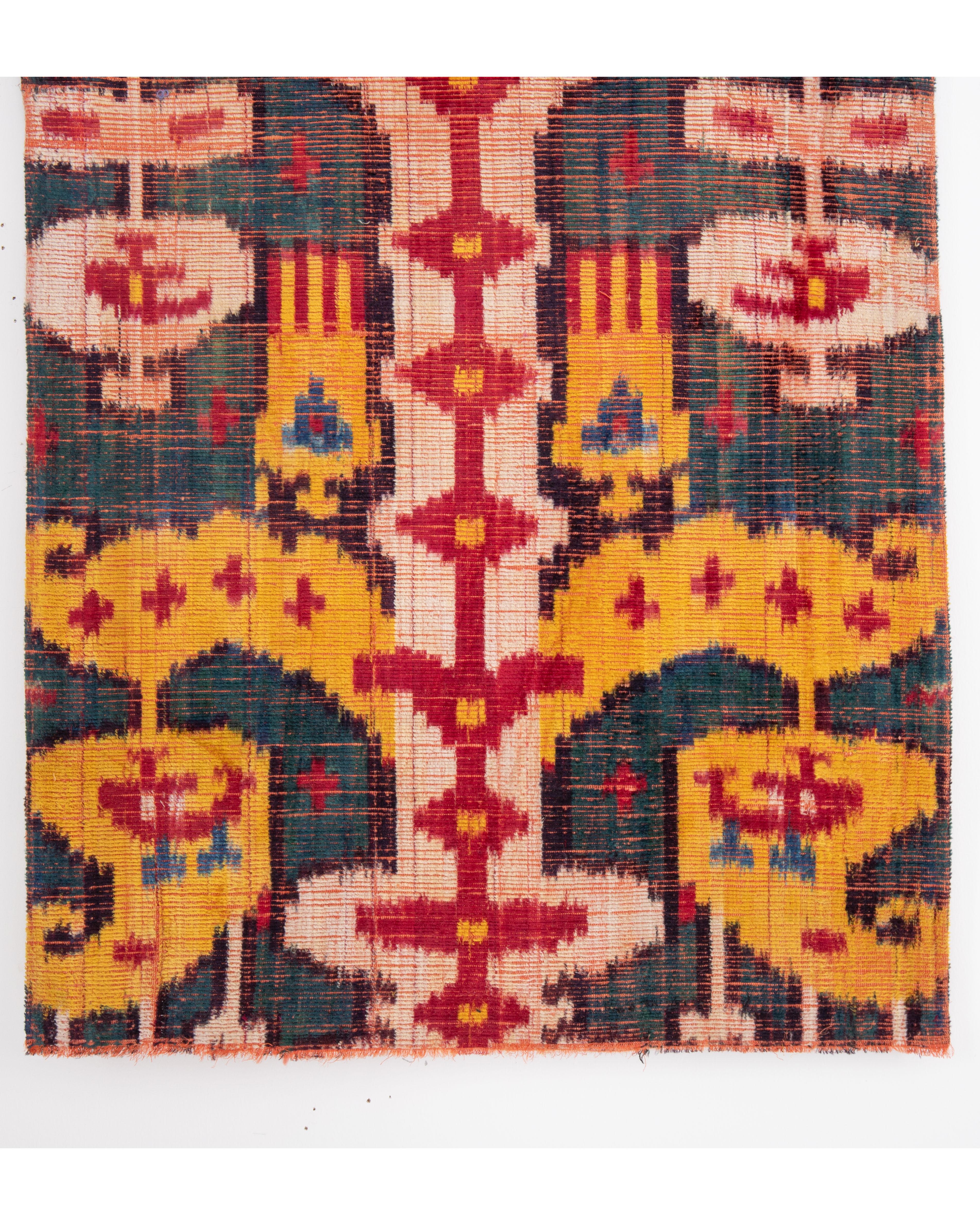 Antiguo Fragmento de Ikat de Terciopelo Uzbeko , Finales S. XIX Arte popular en venta