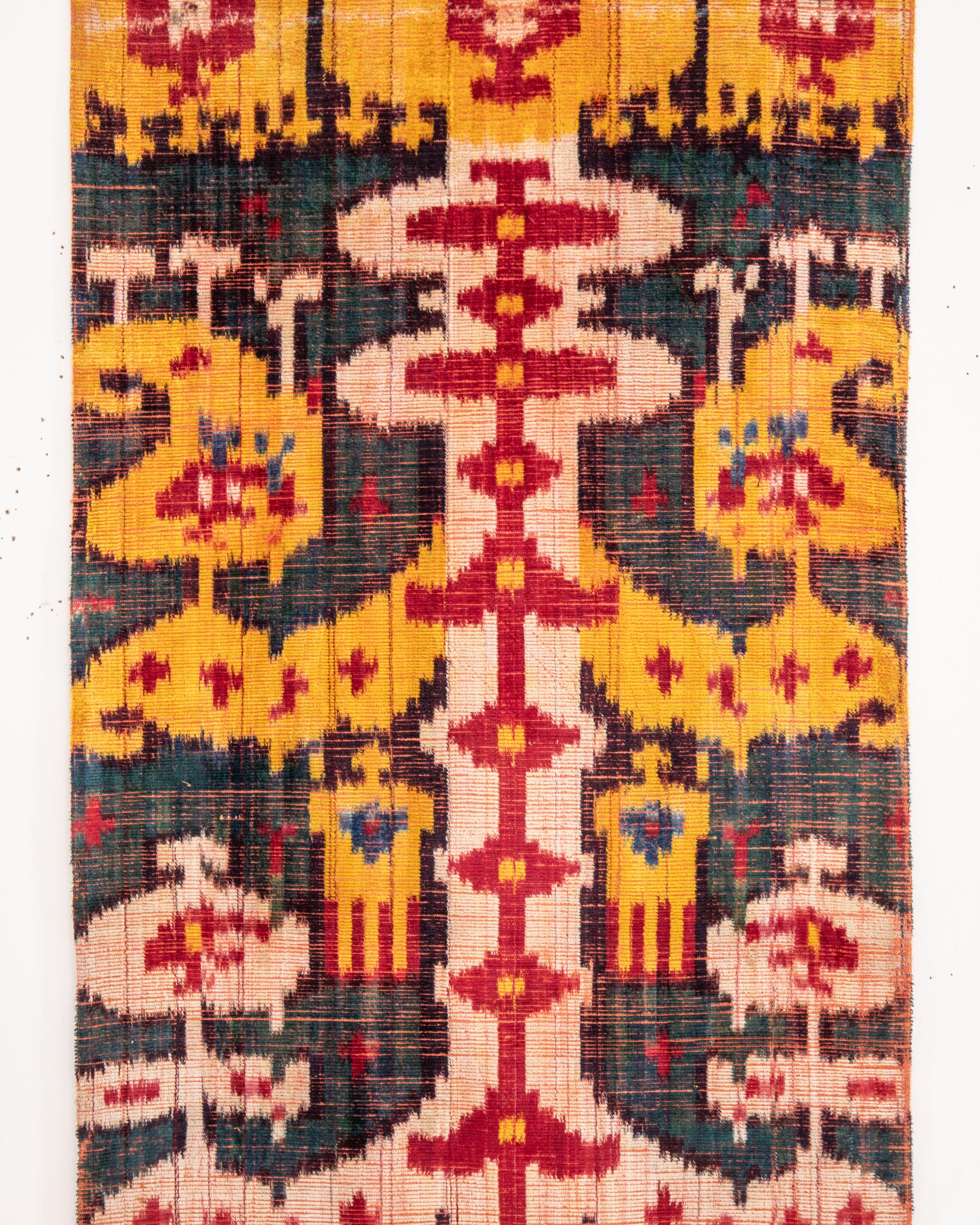 Antikes usbekisches Samt-Ikat-Fragment, Ende 19. C. im Zustand „Relativ gut“ im Angebot in Istanbul, TR