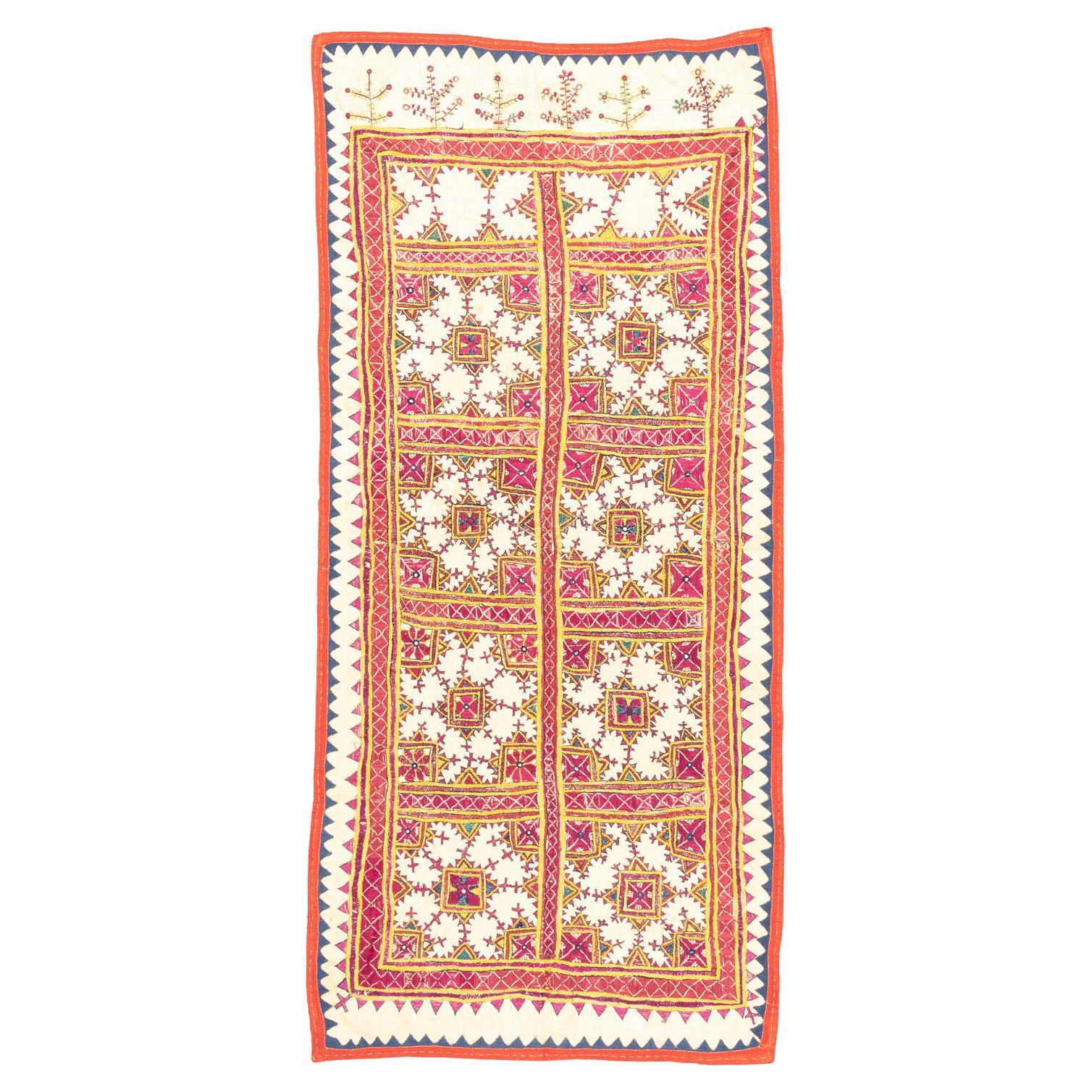 Antique Uzbekistan Embroidery Zig-Zag Border Textile, 1920-1950 For Sale