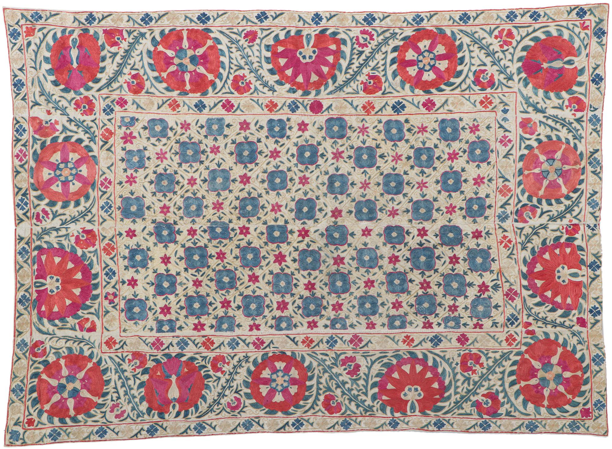 Antiker Suzani-Wandteppich aus Usbekistan im Angebot 1