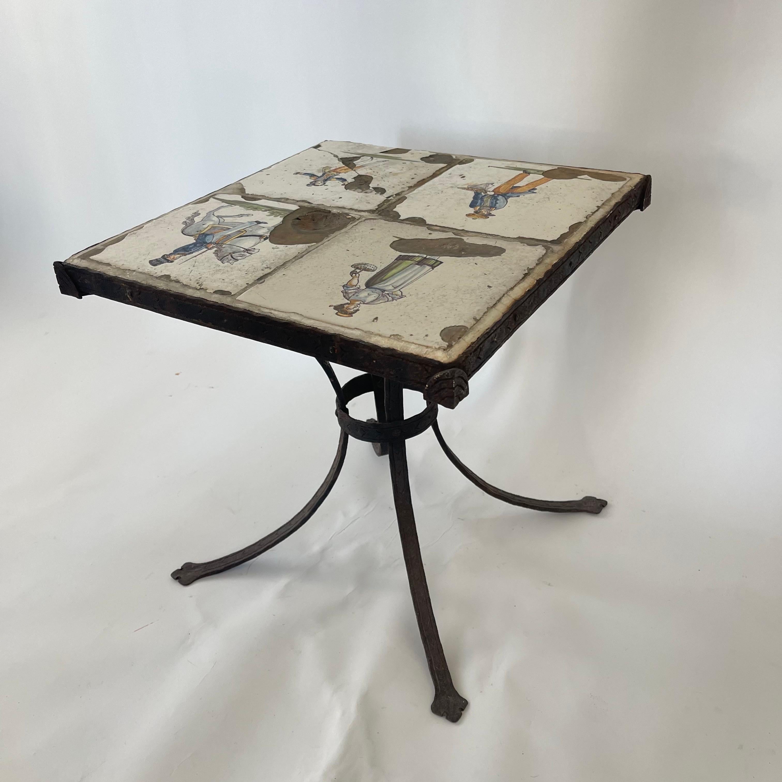 Spagnolo Antico tavolo con piano in piastrelle e ferro di Valencia, Spagna, CIRCA 1900 in vendita