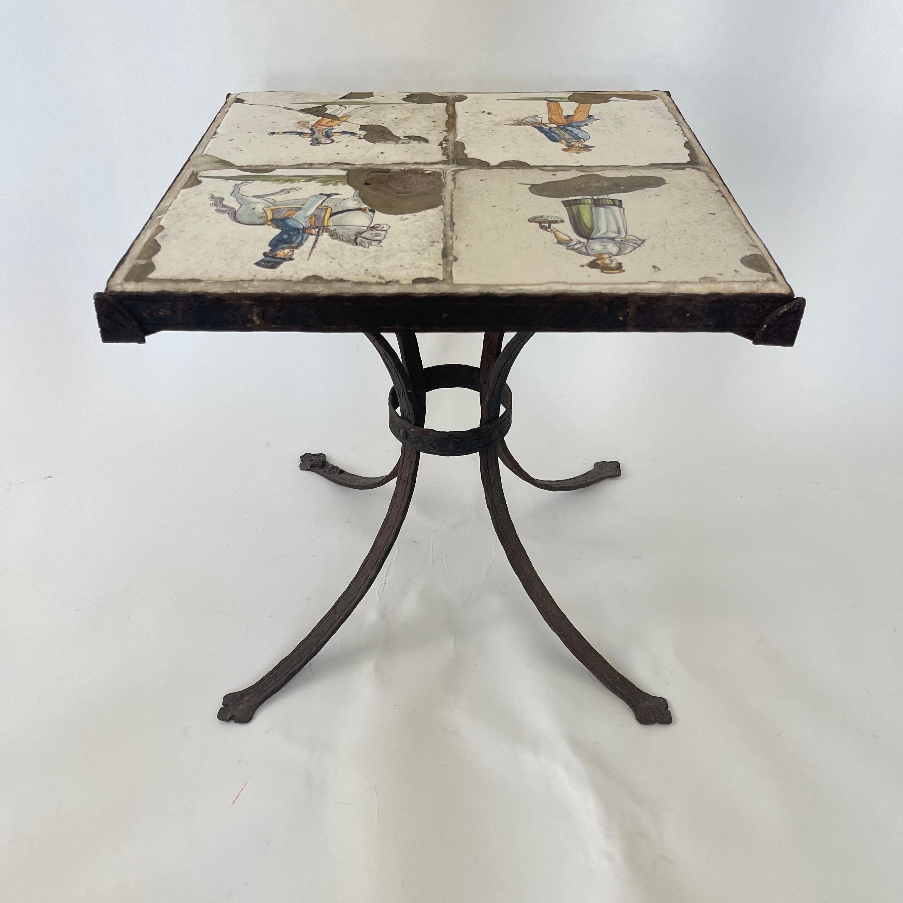 Antico tavolo con piano in piastrelle e ferro di Valencia, Spagna, CIRCA 1900 In condizioni discrete in vendita a Miami, FL