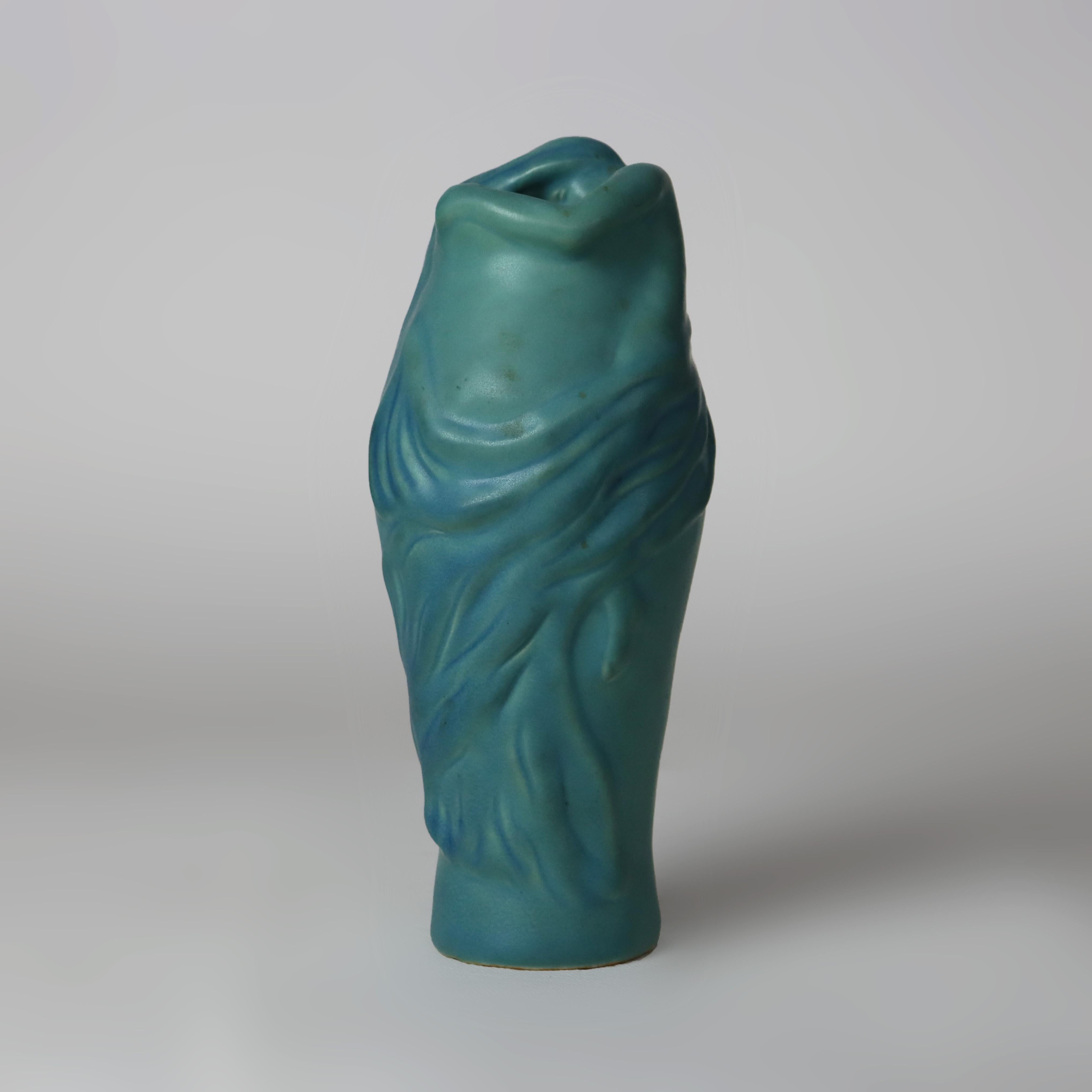 Antike Van Briggle Blue Art Pottery Lorelei Vase Signed C1930.    
Maße - 10 1/2