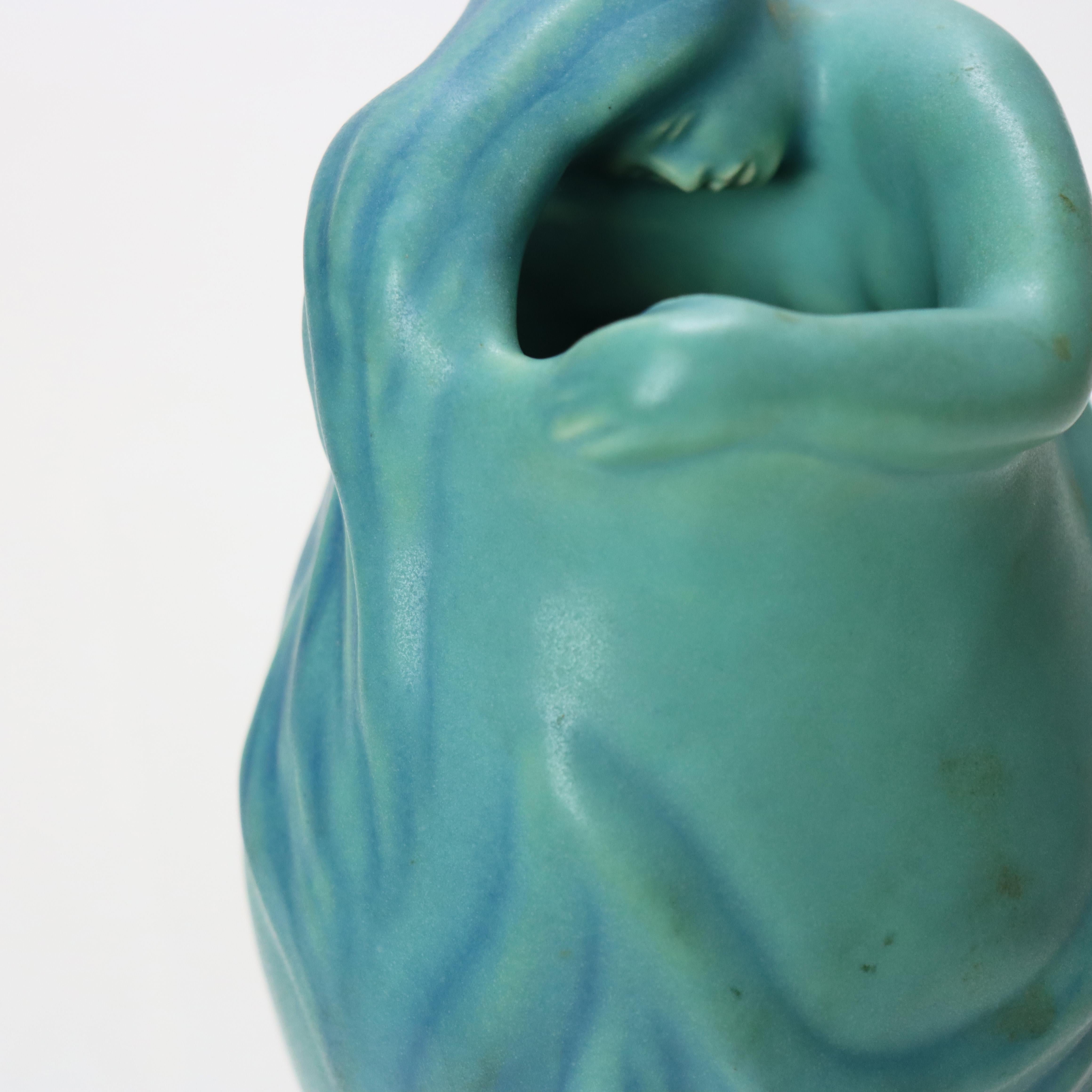 Antike Van Briggle Blau Kunst Töpferei Lorelei Vase unterzeichnet C1930 (Töpferwaren) im Angebot