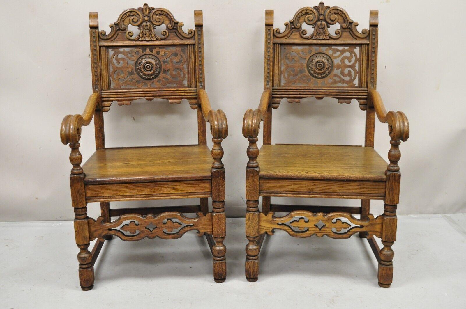 Antique Vanleigh Carved Oak Italian Renaissance Style Throne Arm Chairs - a Pair In Good Condition For Sale In Philadelphia, PA