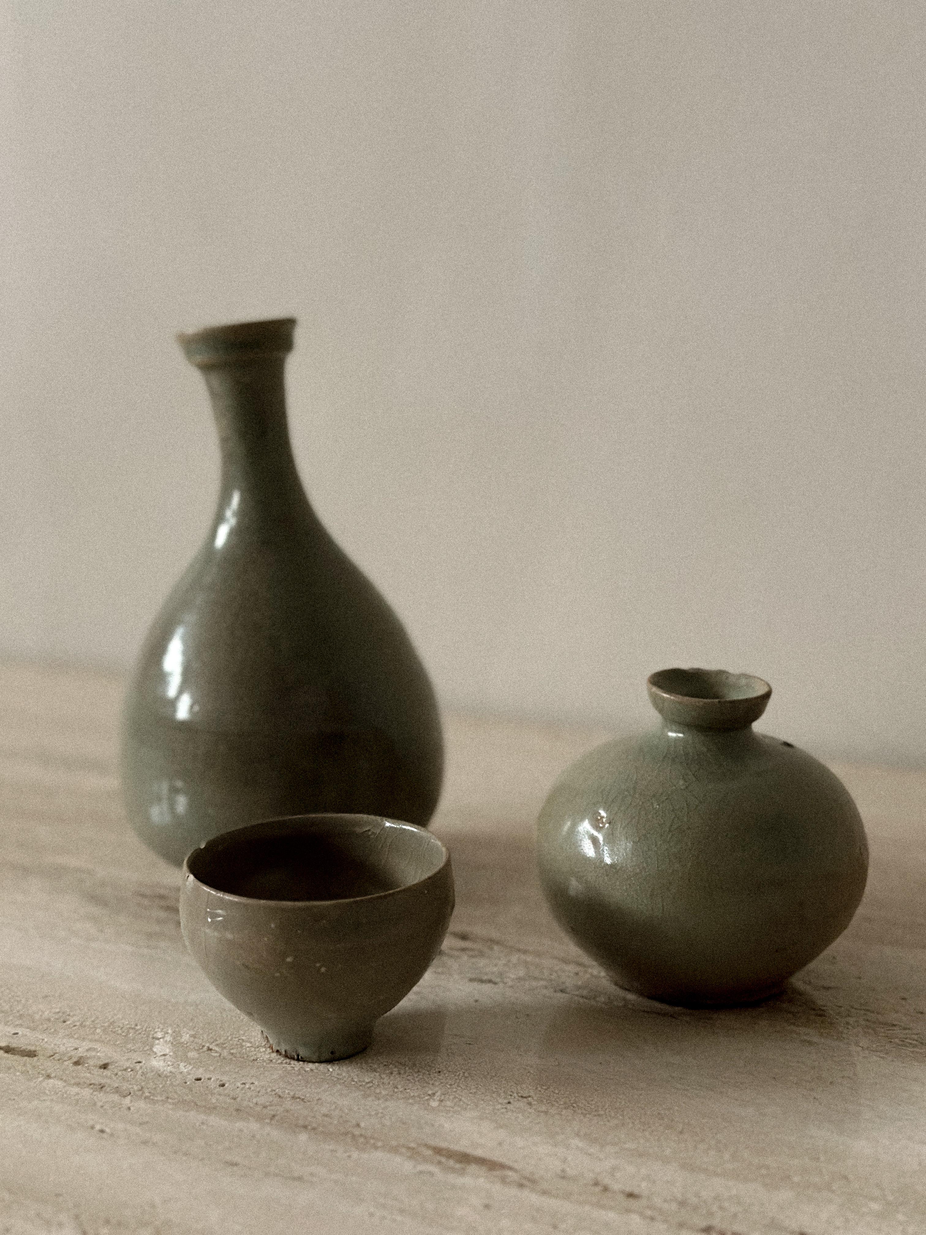 Antique Vase, Cup, and Jar, Korea, Joseon Dynasty (1392–1910) For Sale 6