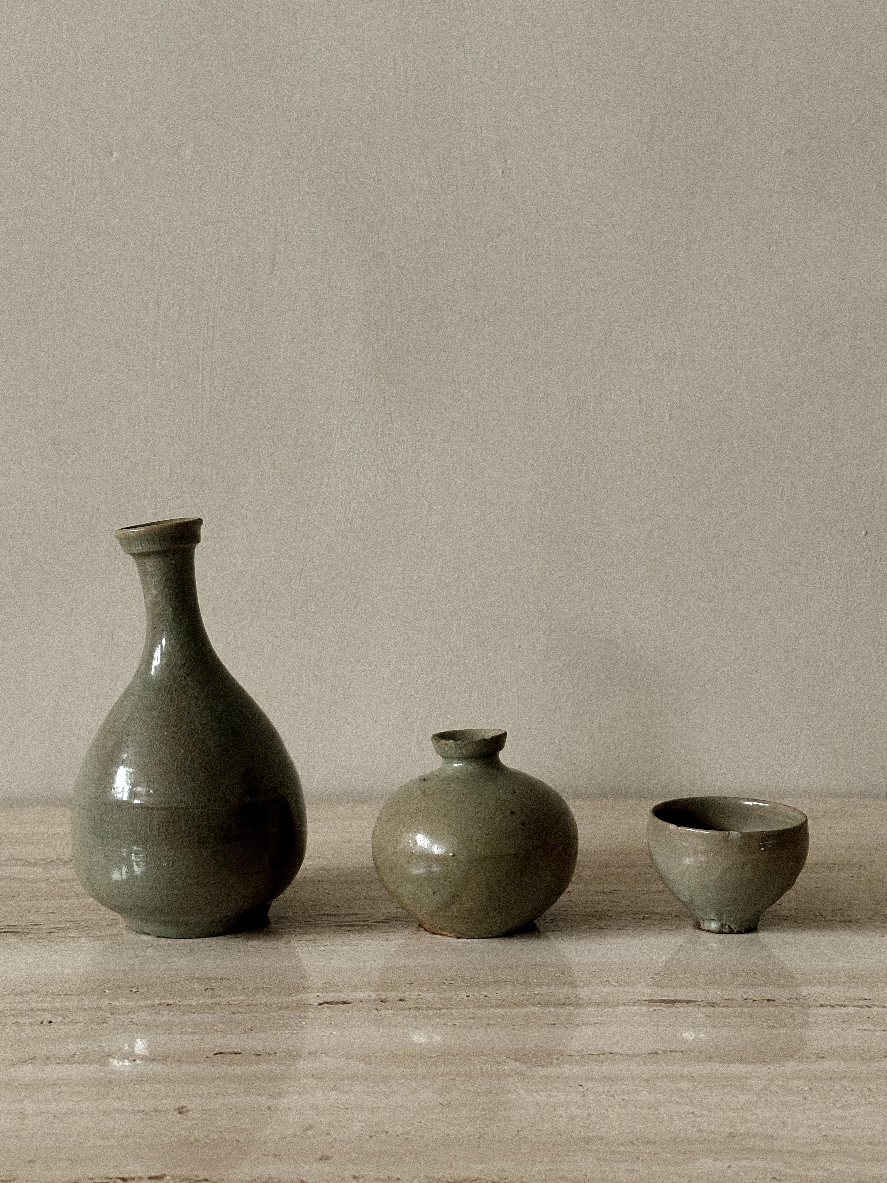 Antique Vase, Cup, and Jar, Korea, Joseon Dynasty (1392–1910) In Good Condition For Sale In Hønefoss, 30