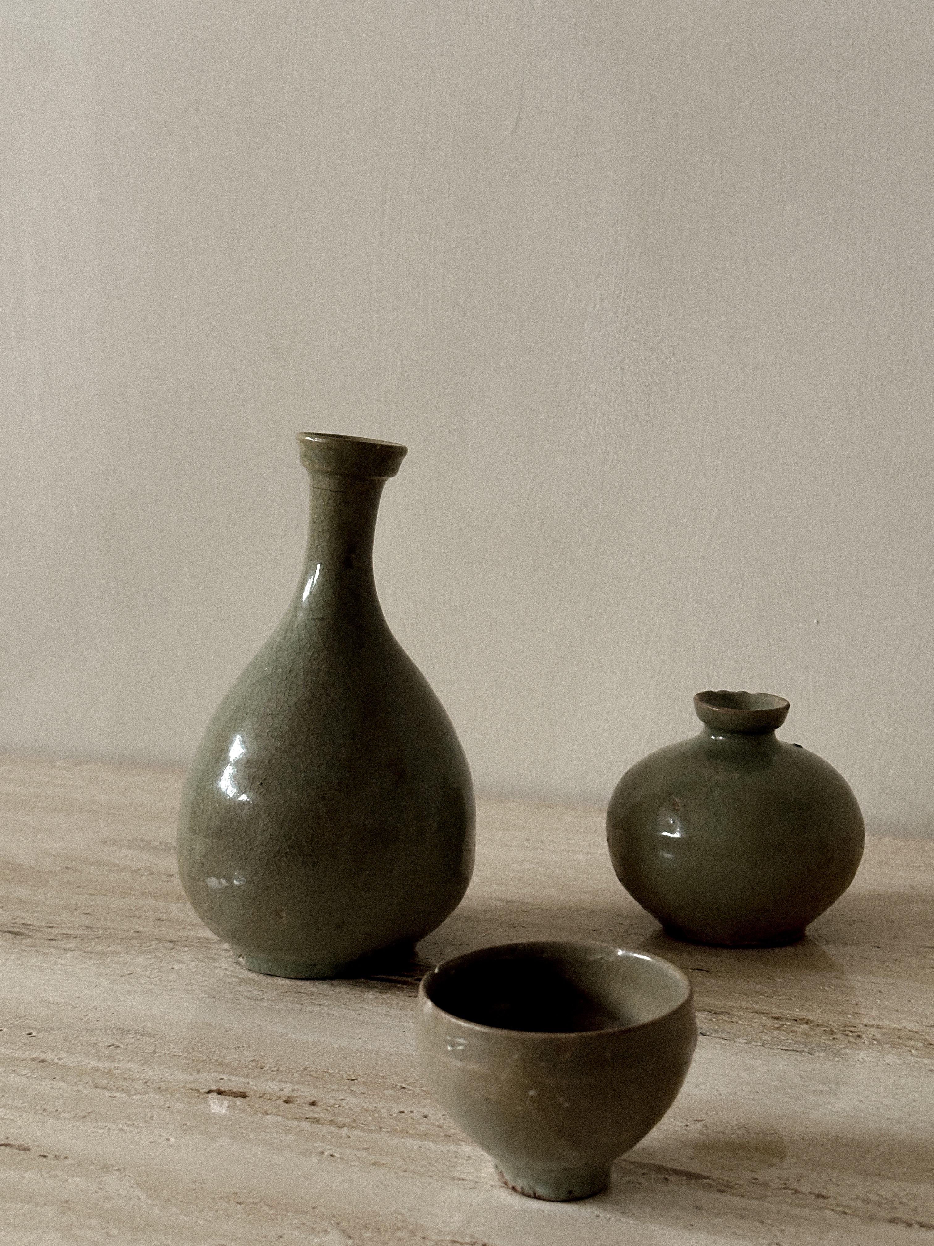 Antique Vase, Cup, and Jar, Korea, Joseon Dynasty (1392–1910) For Sale 2