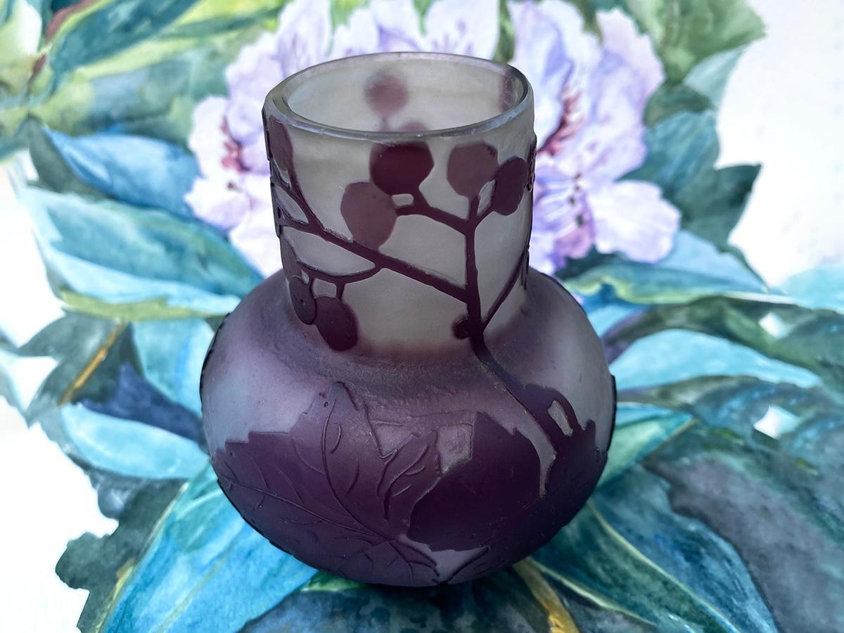 Antique Vase Emile Galle Floral Theme Leaf Ornament Imperial Purple Cameo Glass For Sale 5
