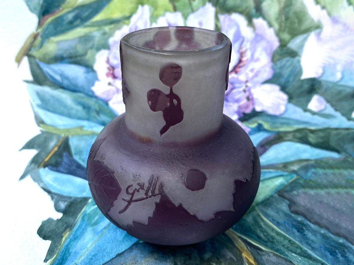 Antique Vase Emile Galle Floral Theme Leaf Ornament Imperial Purple Cameo Glass For Sale 6