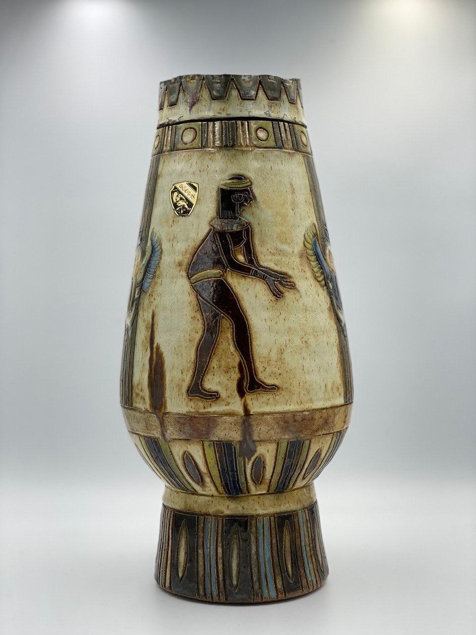 Vase d'antiquités de Roger Cuerin  Vase Art-Deco en poterie, Belgique, années 1920 Excellent état - En vente à Bastogne, BE