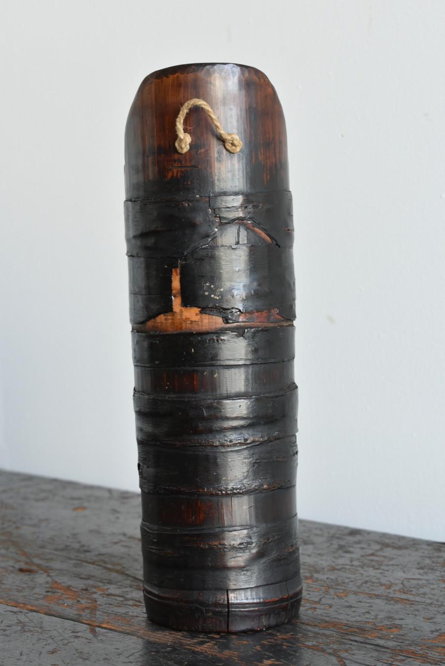 Antique Vase Made of Japanese Bamboo and Bark /Wall-Mounted Flower Vase For Sale 1