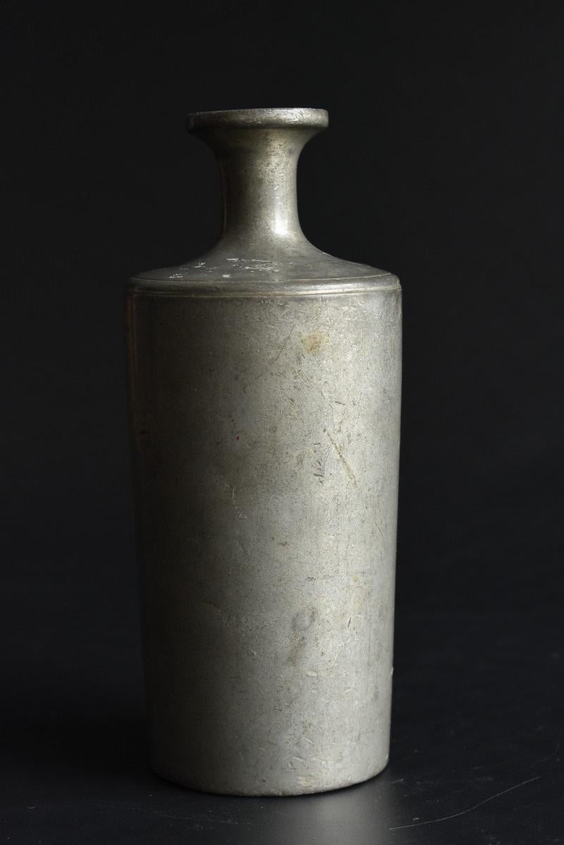Japonais Vase en étain ancien fabriqué au Japon / Étui à fleurs / 1868-1912/ère Meiji en vente