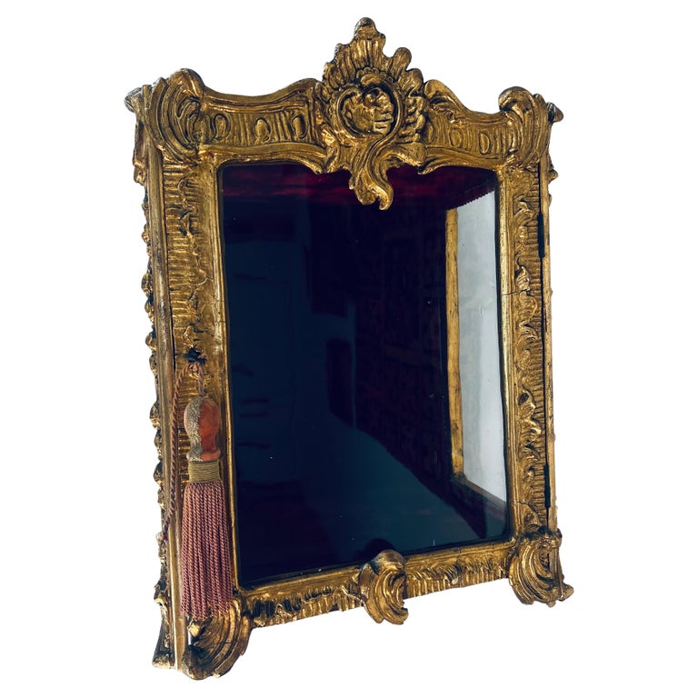Antique Venetian 18th Century Gold Gilded Wall Vitrine/ Display Case For  Sale at 1stDibs