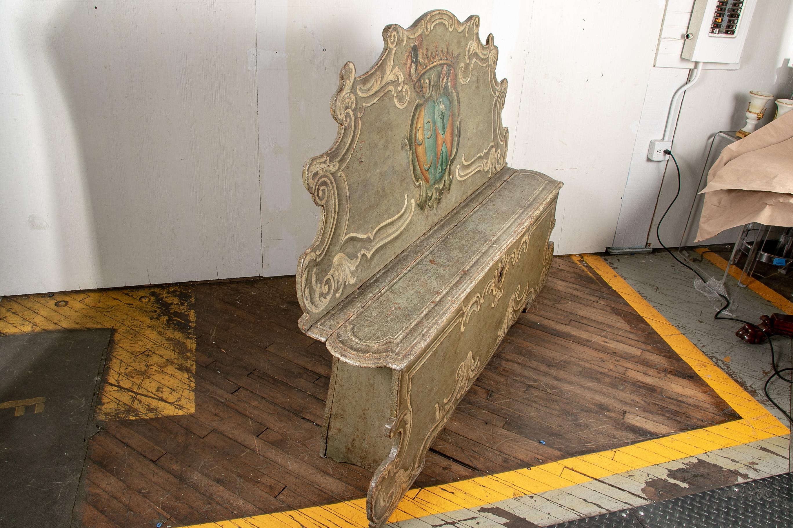 Antique Venetian Baroque Carved and Painted Bench In Good Condition For Sale In Bridgeport, CT