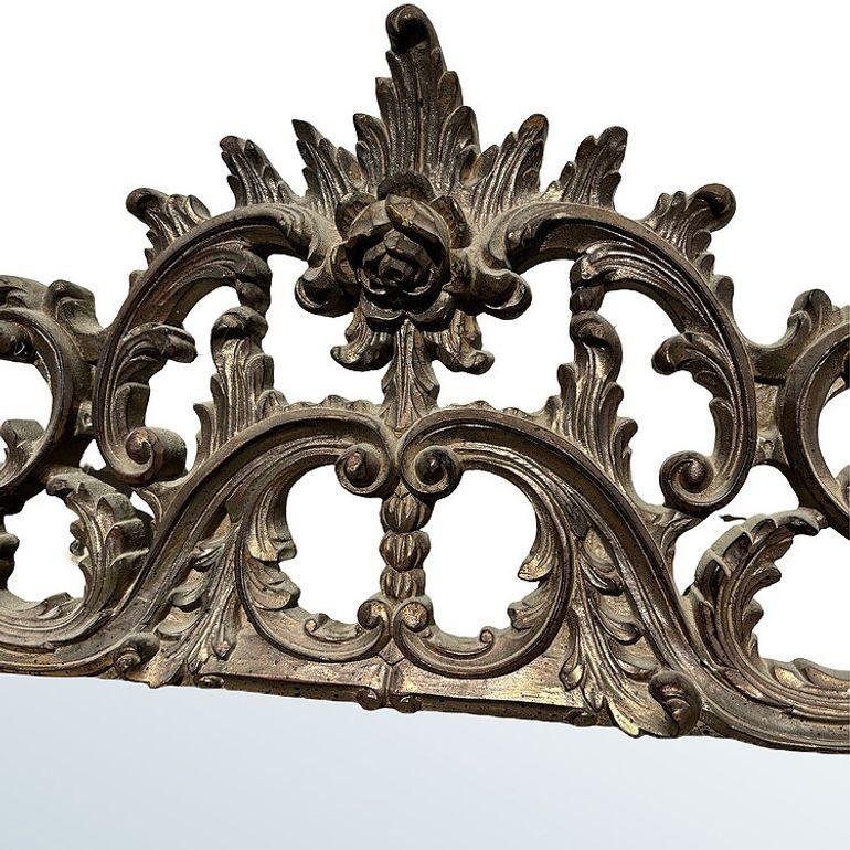 Metà XX secolo Antique Mirror da parete con cornice in stile barocco veneziano, alto 5 piedi in vendita