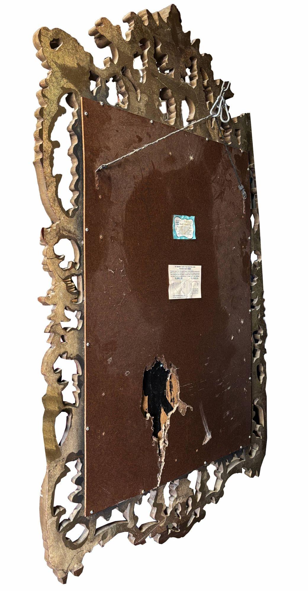 Antique Mirror da parete con cornice in stile barocco veneziano, alto 5 piedi in vendita 3