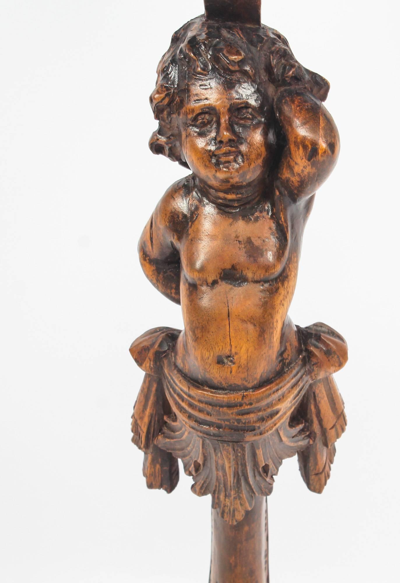 Italian Antique Venetian Carved Walnut Pedestal Torchere, Early 19th Century