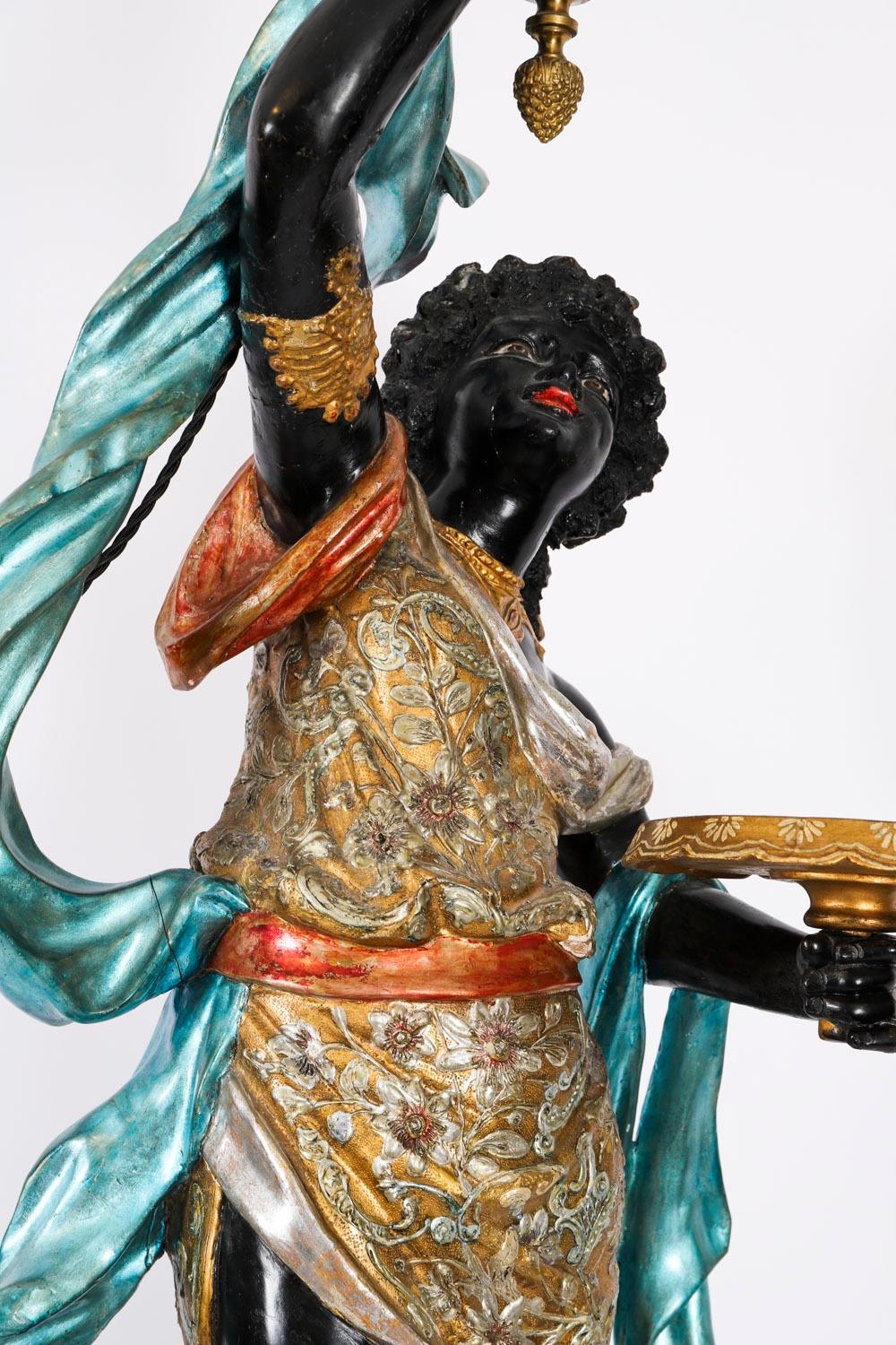Antigua Antorcha Figural Veneciana de Madera Tallada Siglo XIX siglo XIX en venta