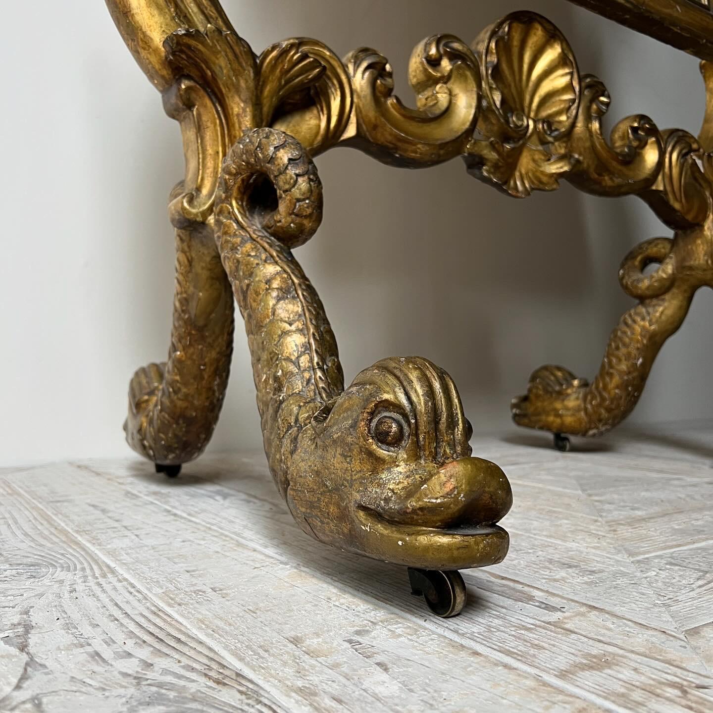 XIXe siècle Antique Cheval Mirror vénitien avec cadre en bois doré sculpté en vente