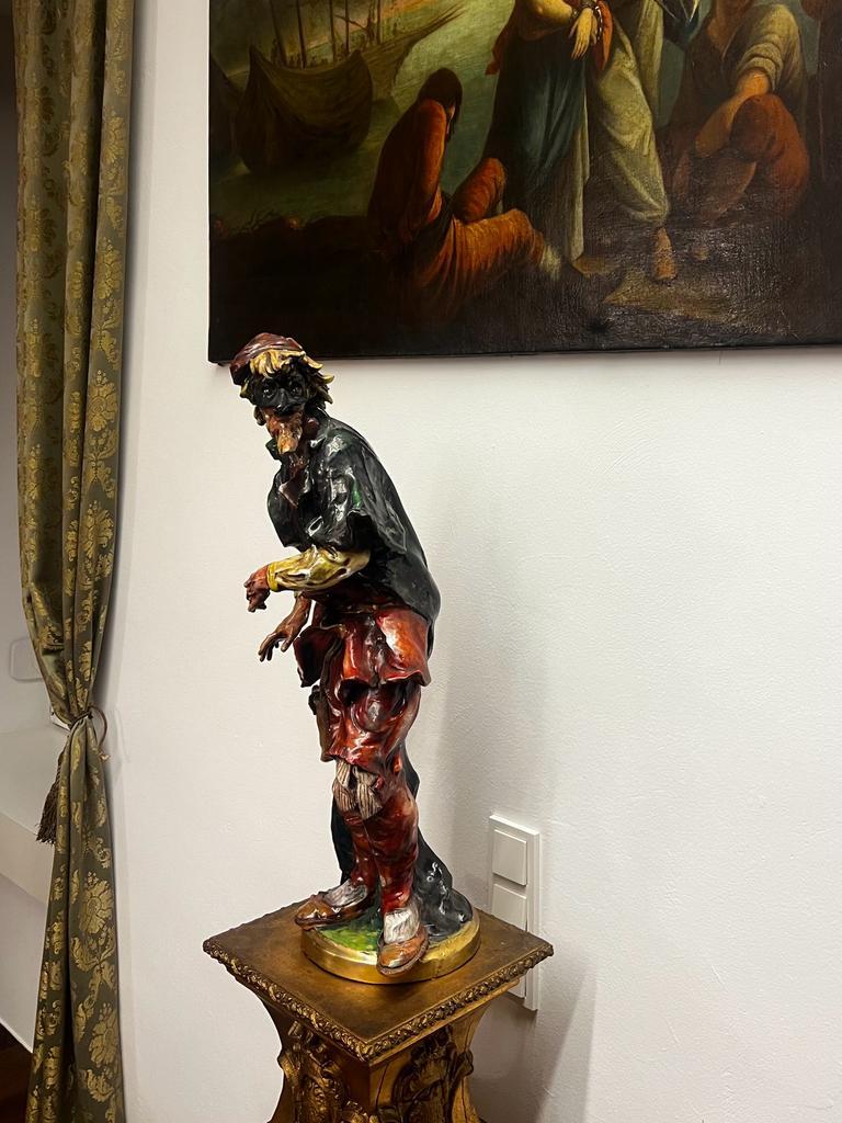 Antike venezianische Porzellan-Kommedia Dell 'Arte-Skulptur 'Pantalone' (Keramik) im Angebot