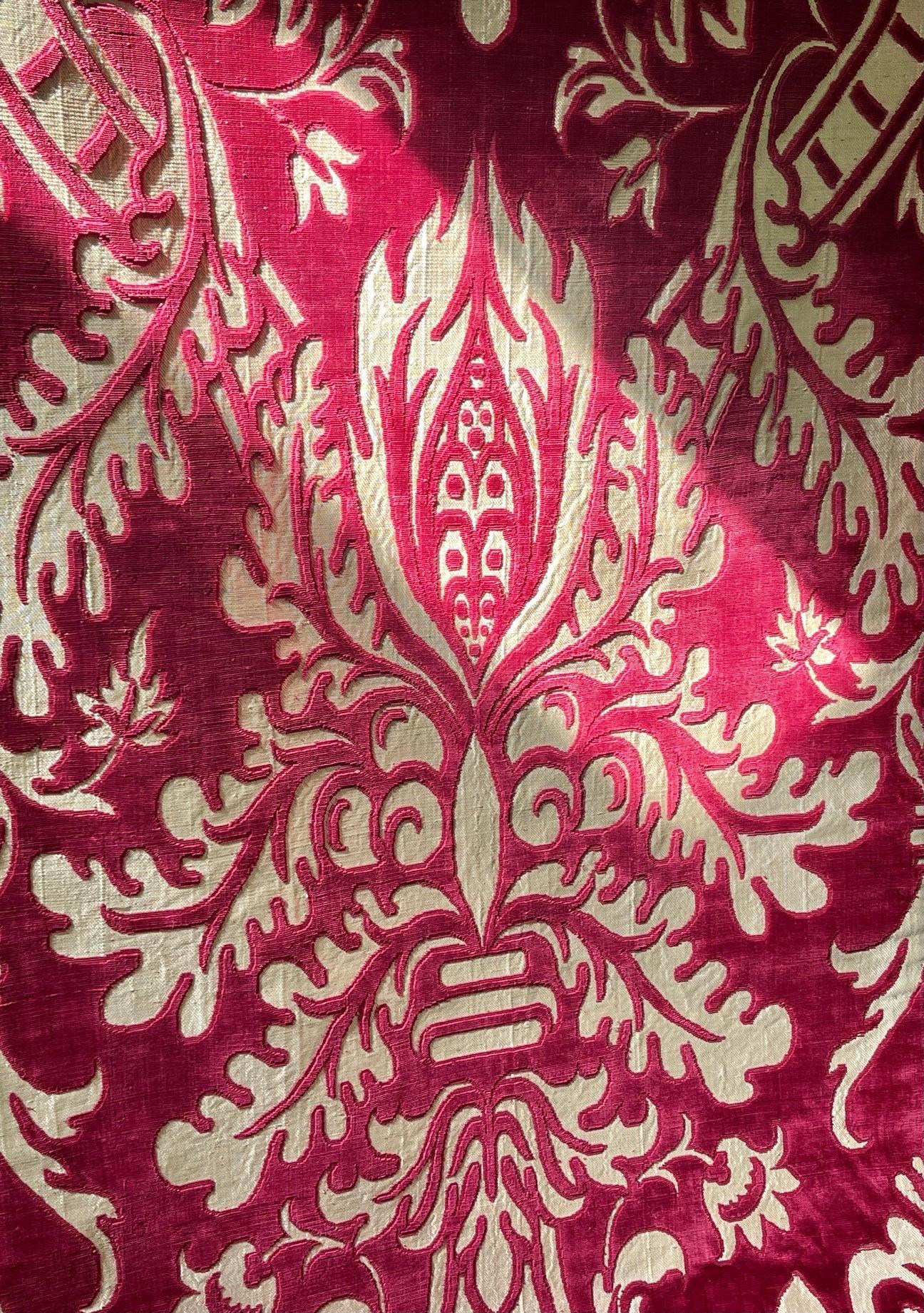 A magnificent panel of antique velvet

Venetian and dating from circa 1900

The crimson velvet voided in a 17th century design onto an oyster cream silk ground

Later professionally backed with Oatmeal colour linen

As with all quality velvets it