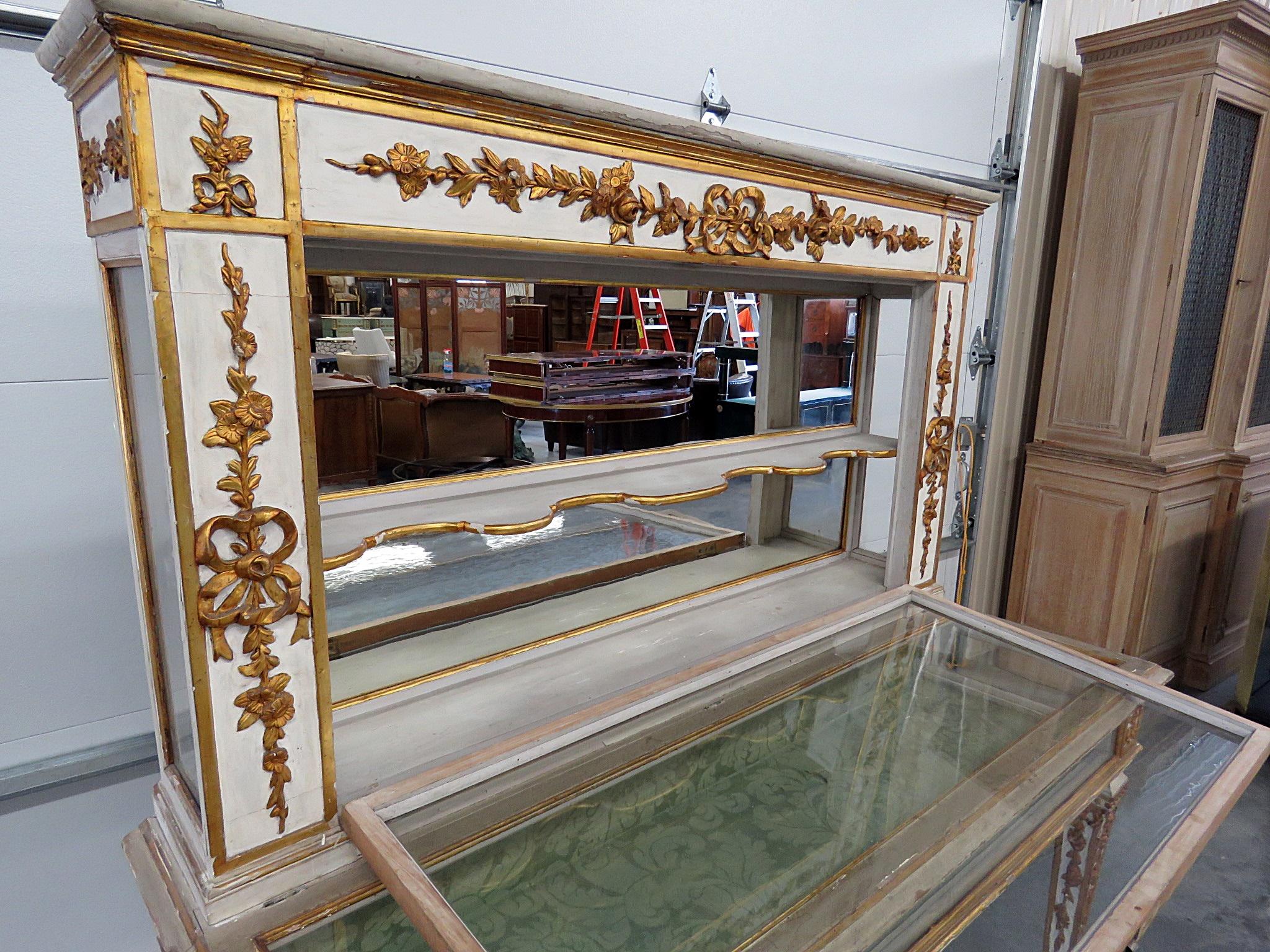 Antique Painted and Gilded Italian Venetian Gilded Jewelry Display Case C1880s 1