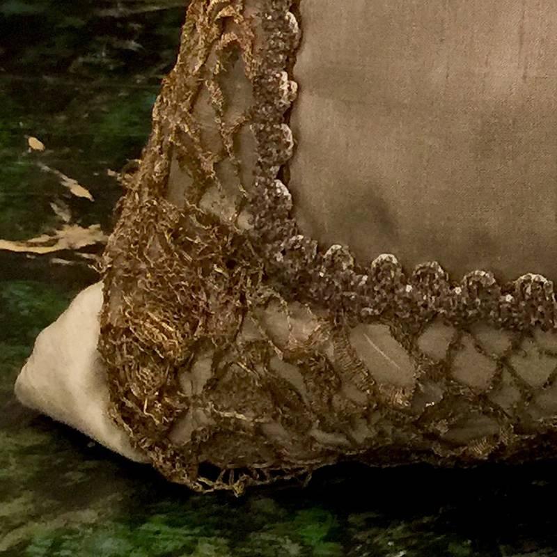 Baroque Coussin à broderie vénitienne ancienne par Eleganza Italiana en vente