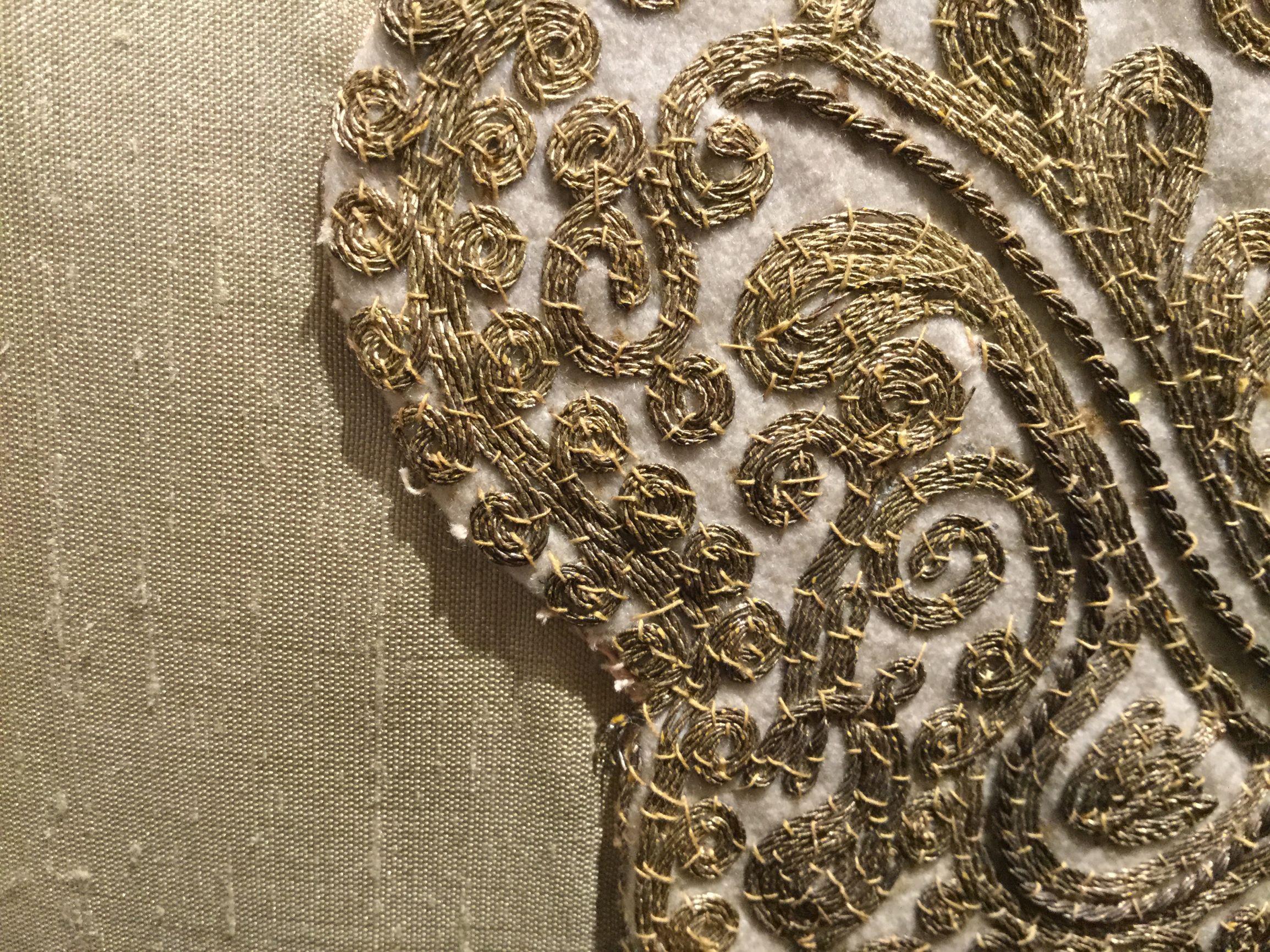 XIXe siècle Coussin à broderie vénitienne ancienne par Eleganza Italiana en vente