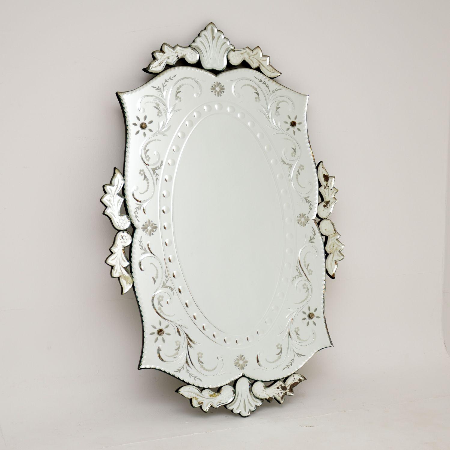 A stunning antique Italian Venetian etched decorative mirror, dating from around the 1890-1910 period.
The quality is excellent, this is beautifully made with a gorgeous design. There are wonderful etched patterns and this has added decorative