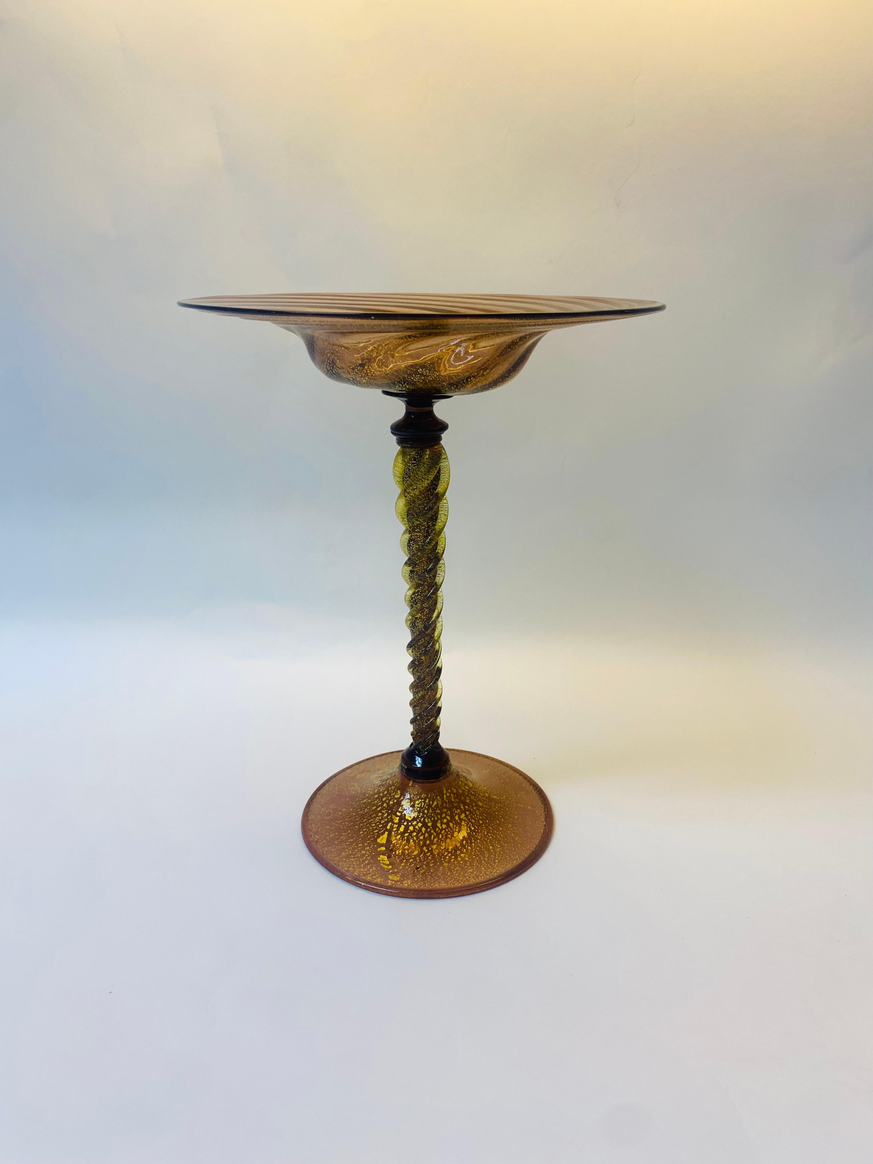 Tazza ou compote vénitienne ancienne, améthyste soufflée, or 24 carats inclus en vente 1