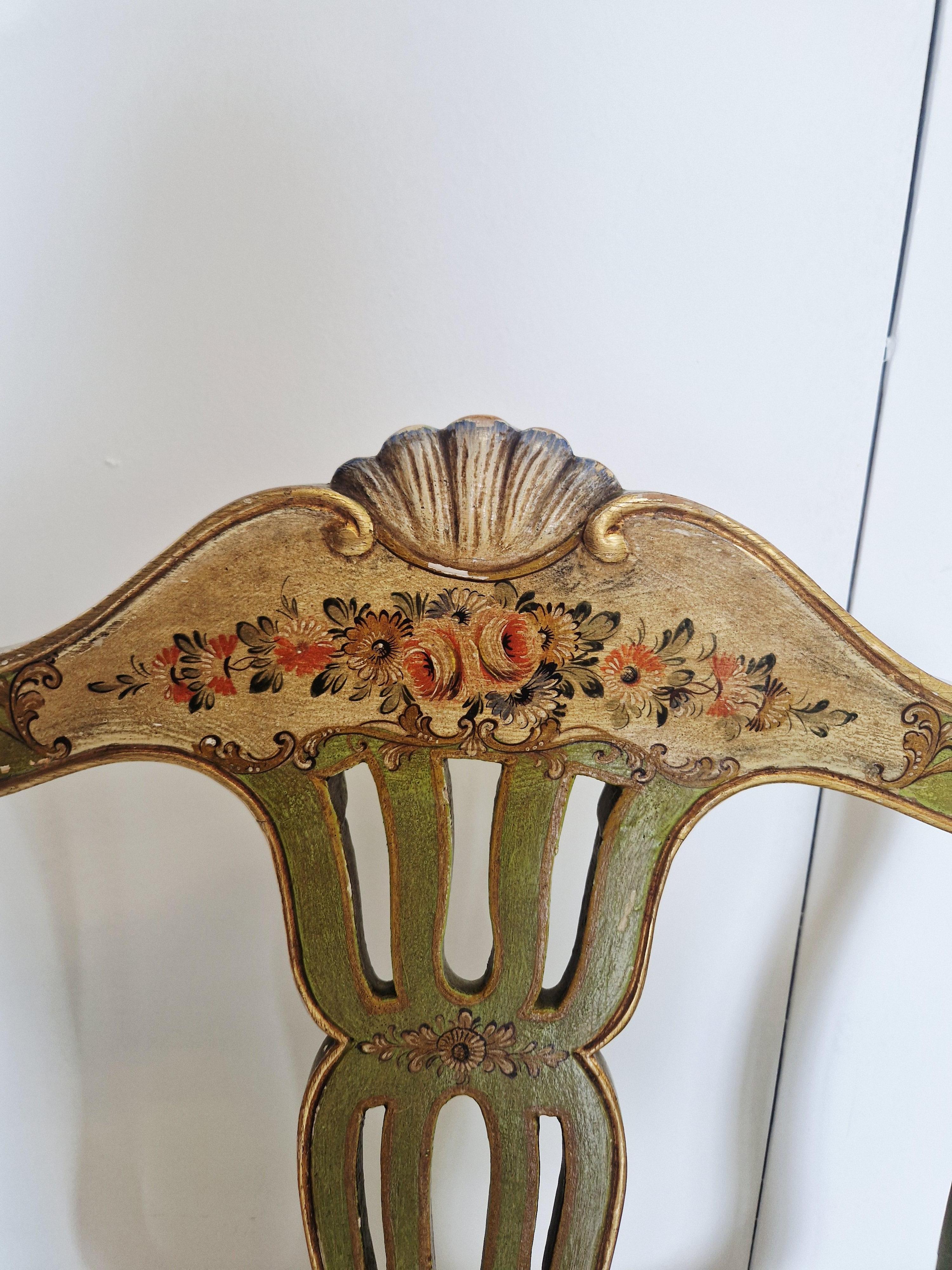 italien Lit et chaise vénitiens anciens de grande taille en vente