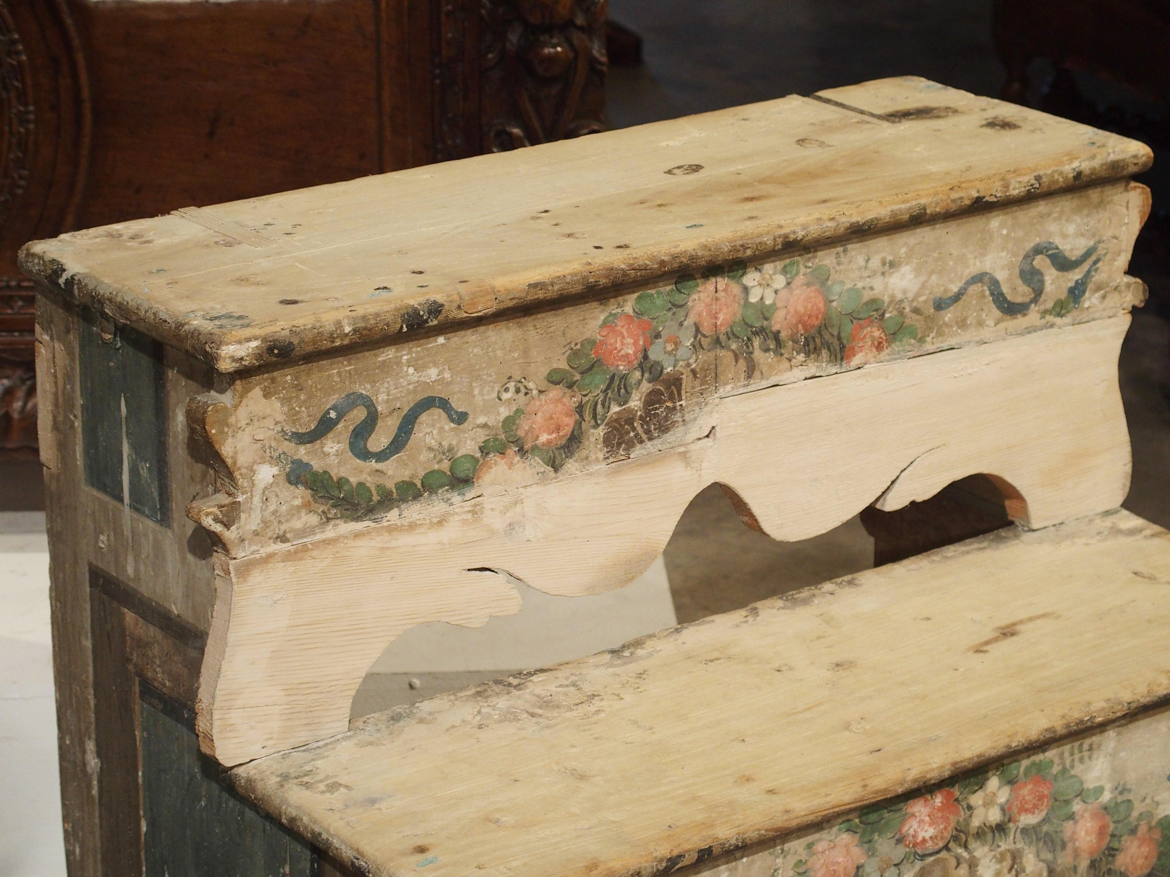 Antique Venetian Library Stairs, Poplar Wood, circa 1750 In Good Condition In Dallas, TX