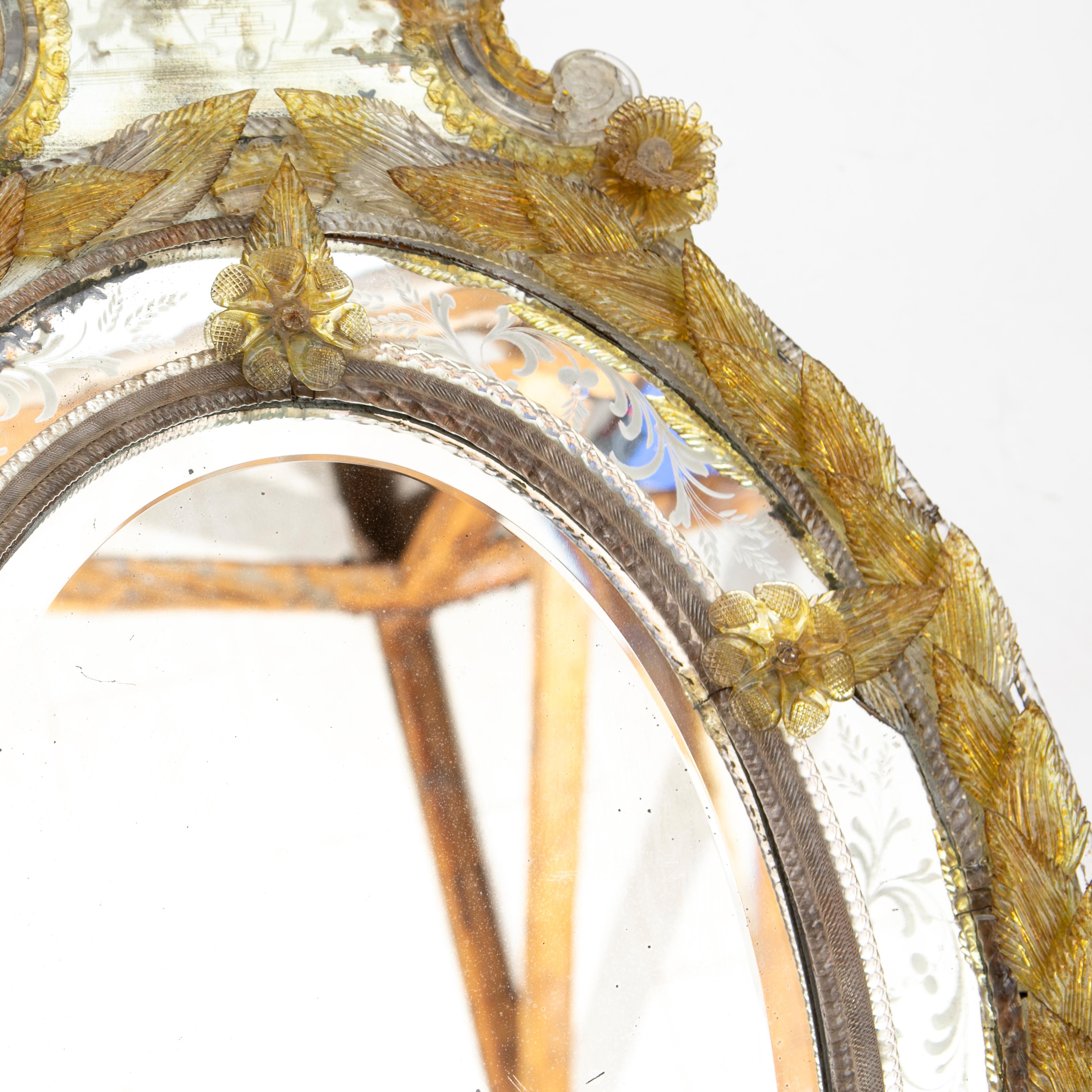 Antique Venetian Mirror in Murano Glass For Sale 7