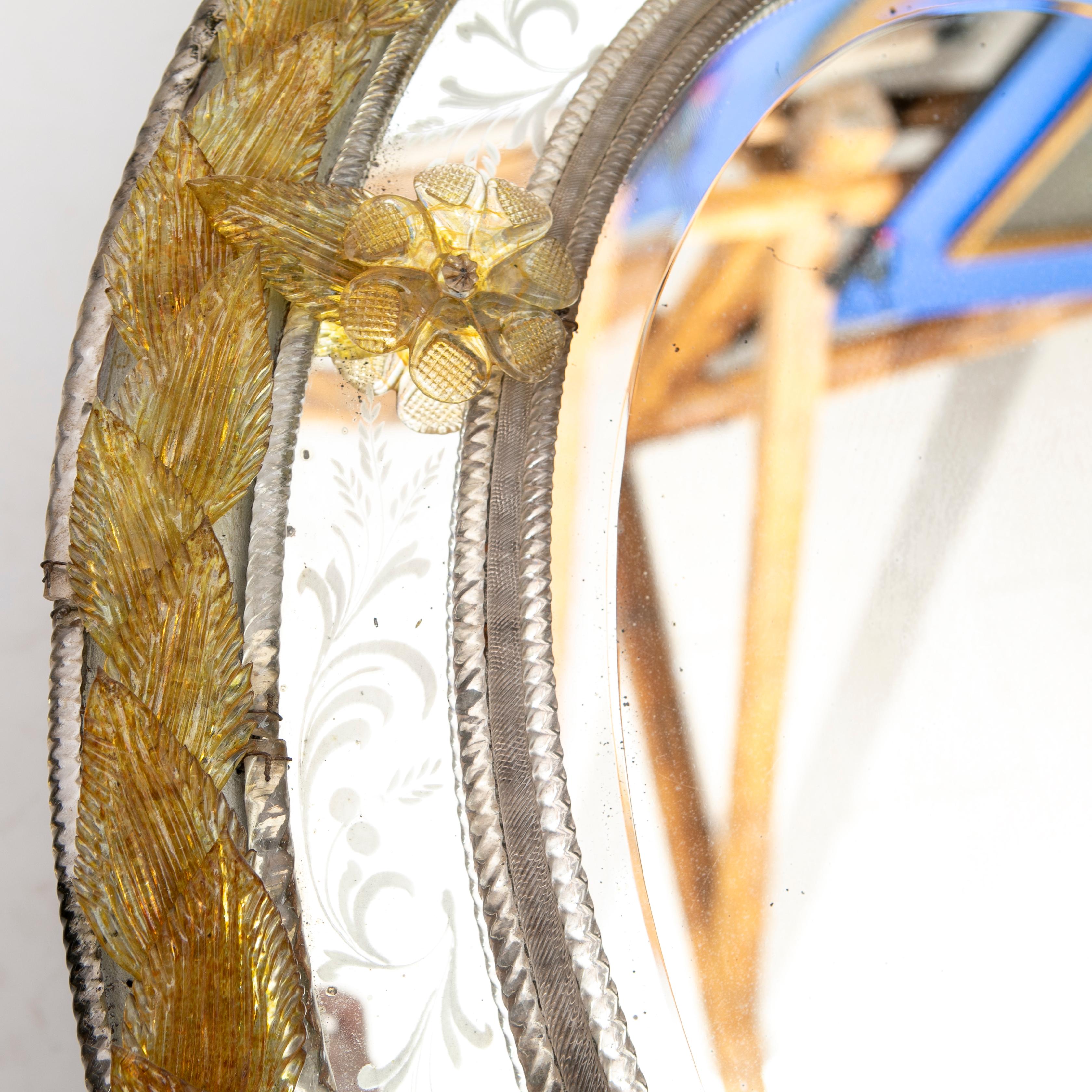 Antique Venetian Mirror in Murano Glass For Sale 9
