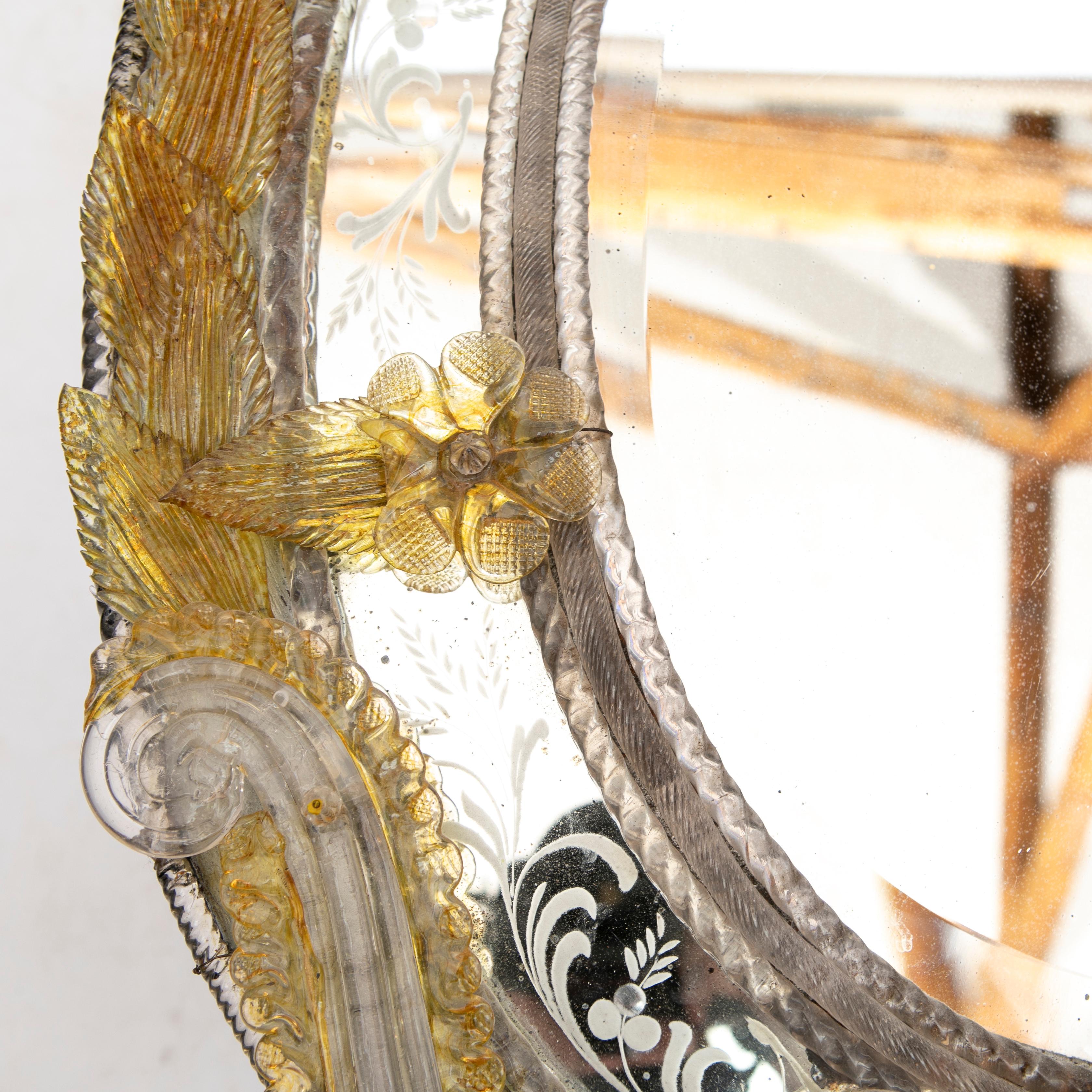 Antique Venetian Mirror in Murano Glass For Sale 1