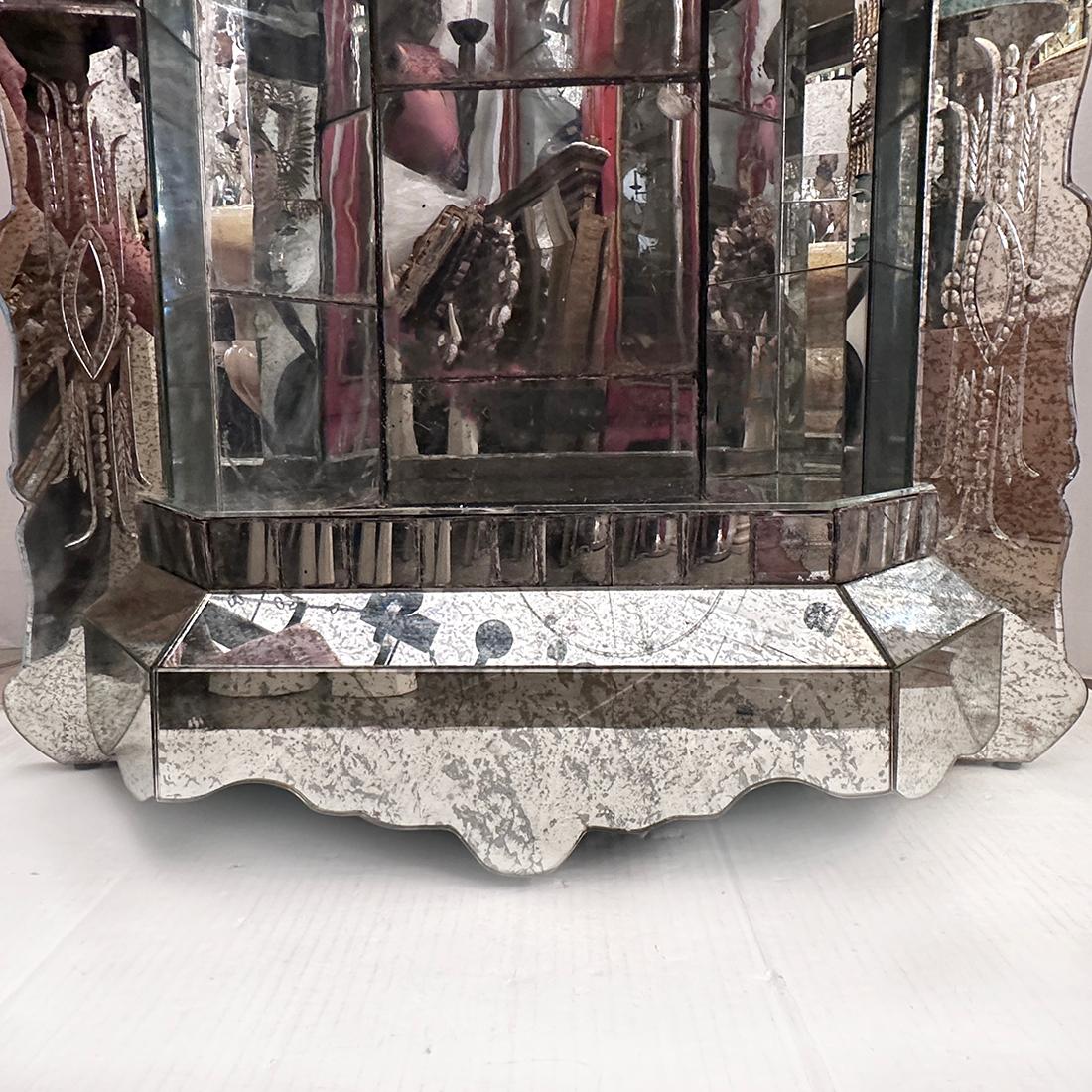 Antique Niche vénitienne en miroir Bon état - En vente à New York, NY
